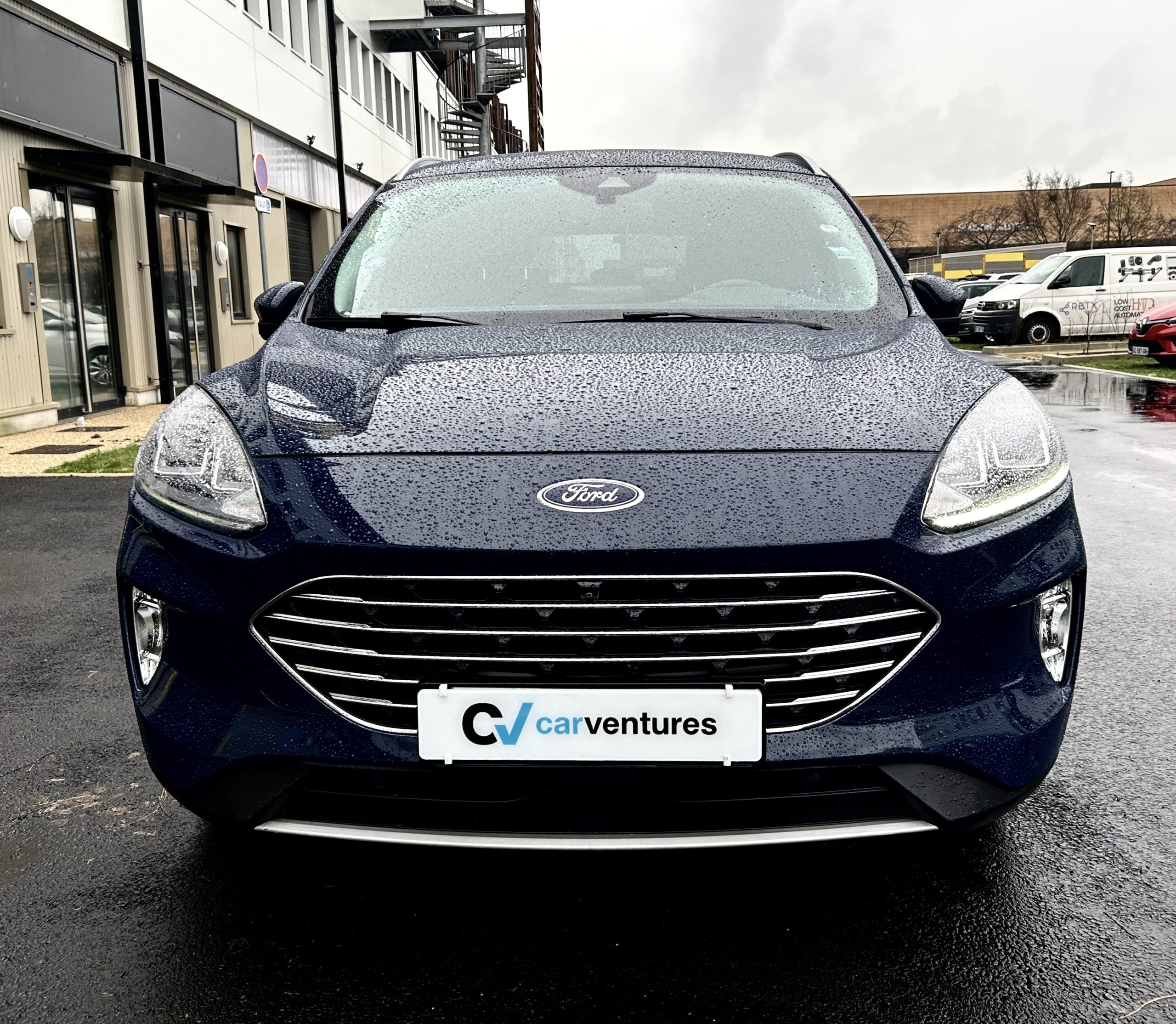 Ford Kuga III 2.5 Hybrid Flex 190 E85 ECVT photo 002