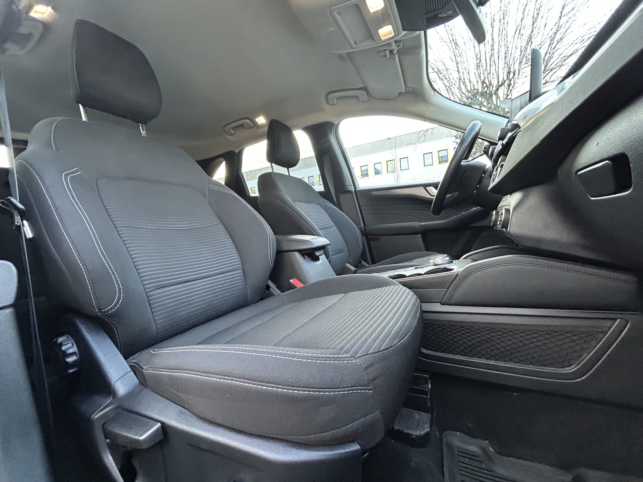 Ford Kuga III 2.5 Hybrid Flex 190 E85 ECVT photo 017