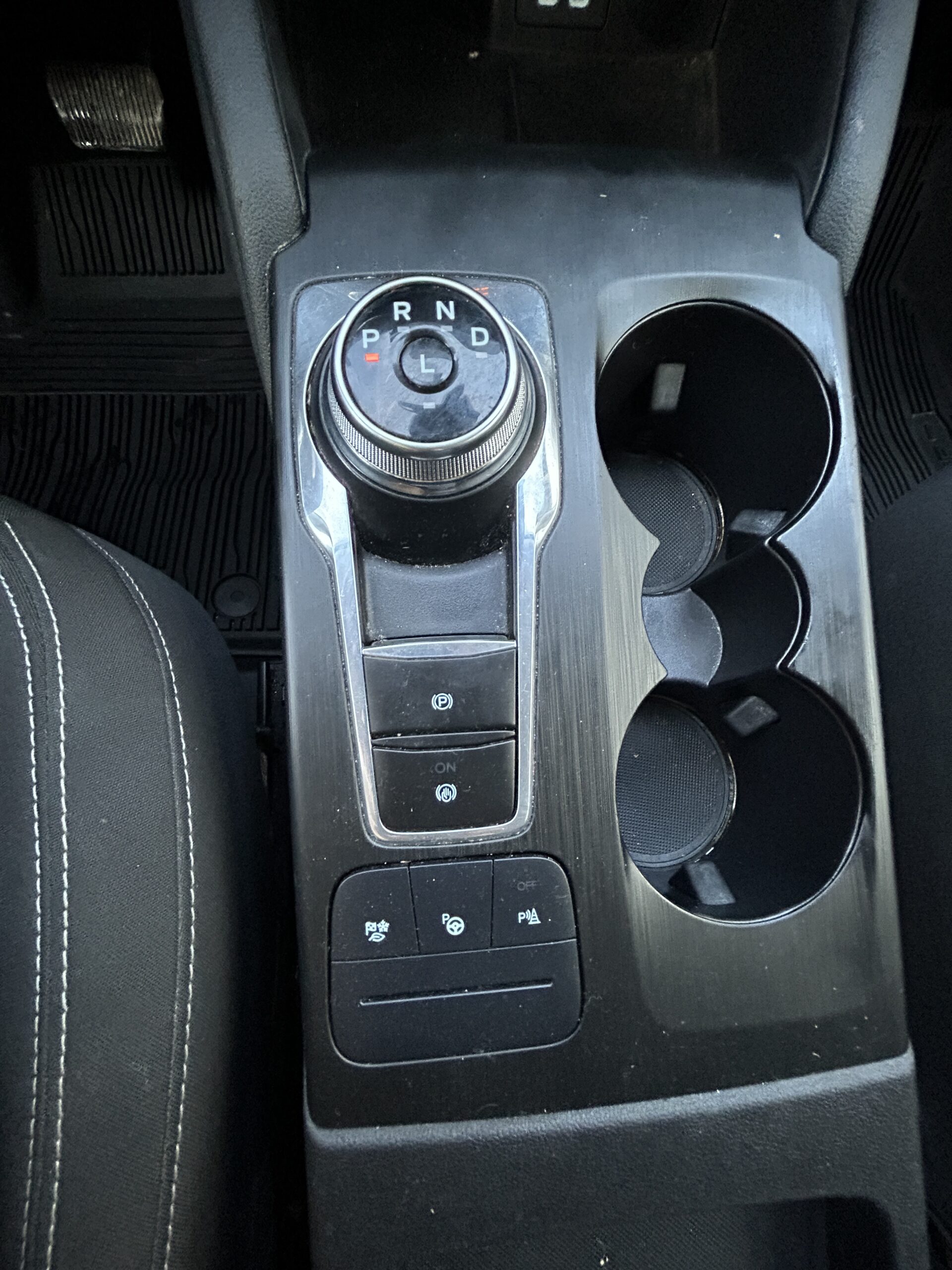 Ford Kuga III 2.5 Hybrid Flex 190 E85 ECVT photo 025