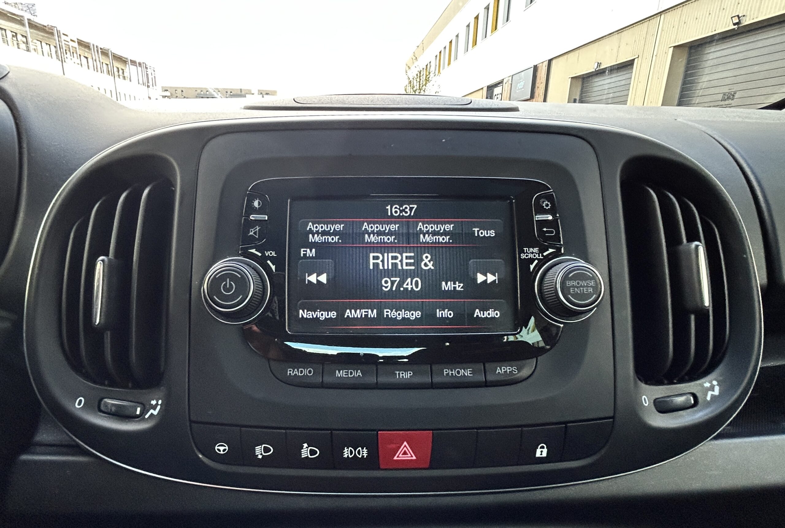 Fiat 500L Ligue 1 Conforama CarVentures photo 028