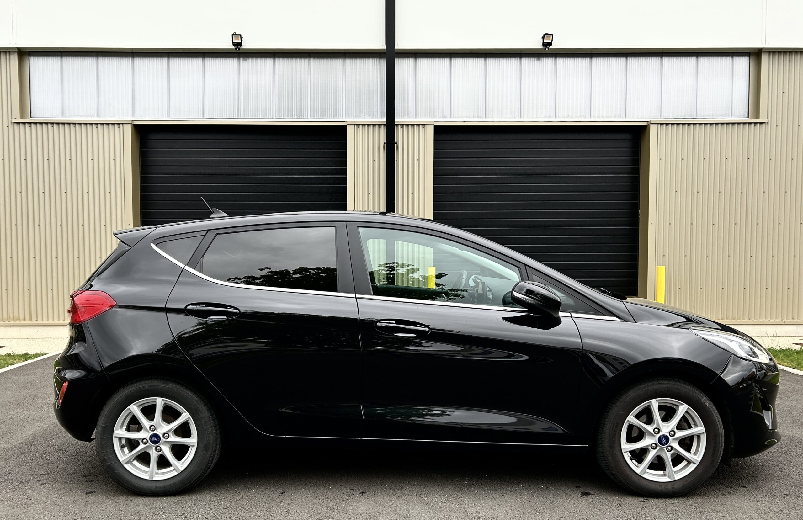 Ford Fiesta EcoBoost MHEV Titanium CarVentures photo 004