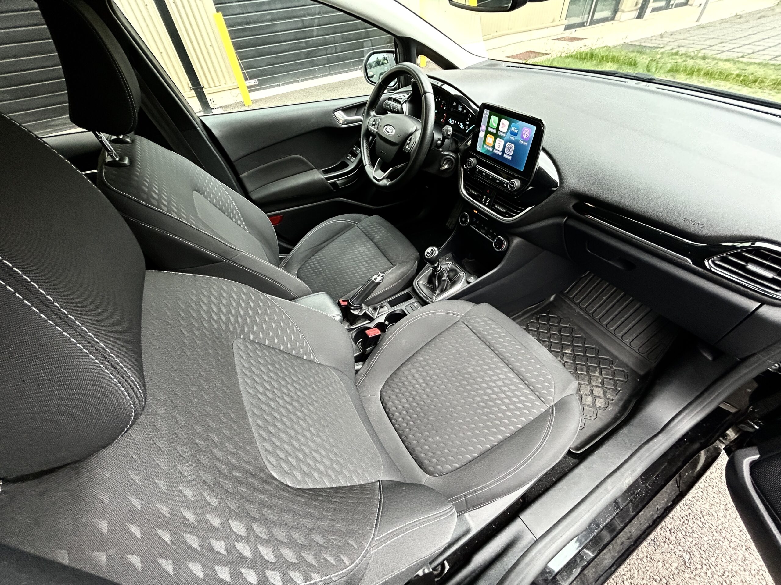 Ford Fiesta EcoBoost MHEV Titanium CarVentures photo 023