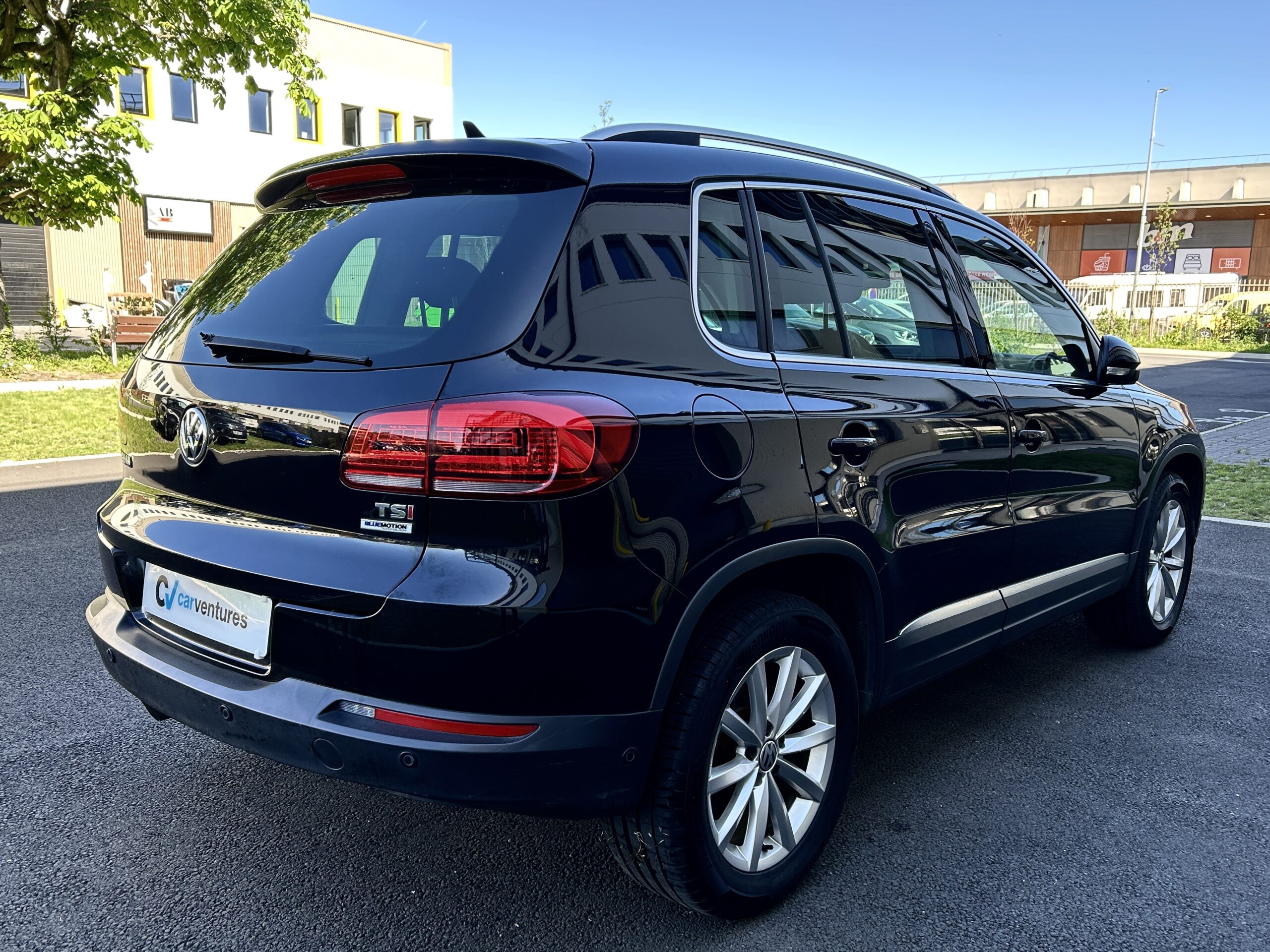 Volkswagen Tiguan TSI 125 Match CarVentures photo 006