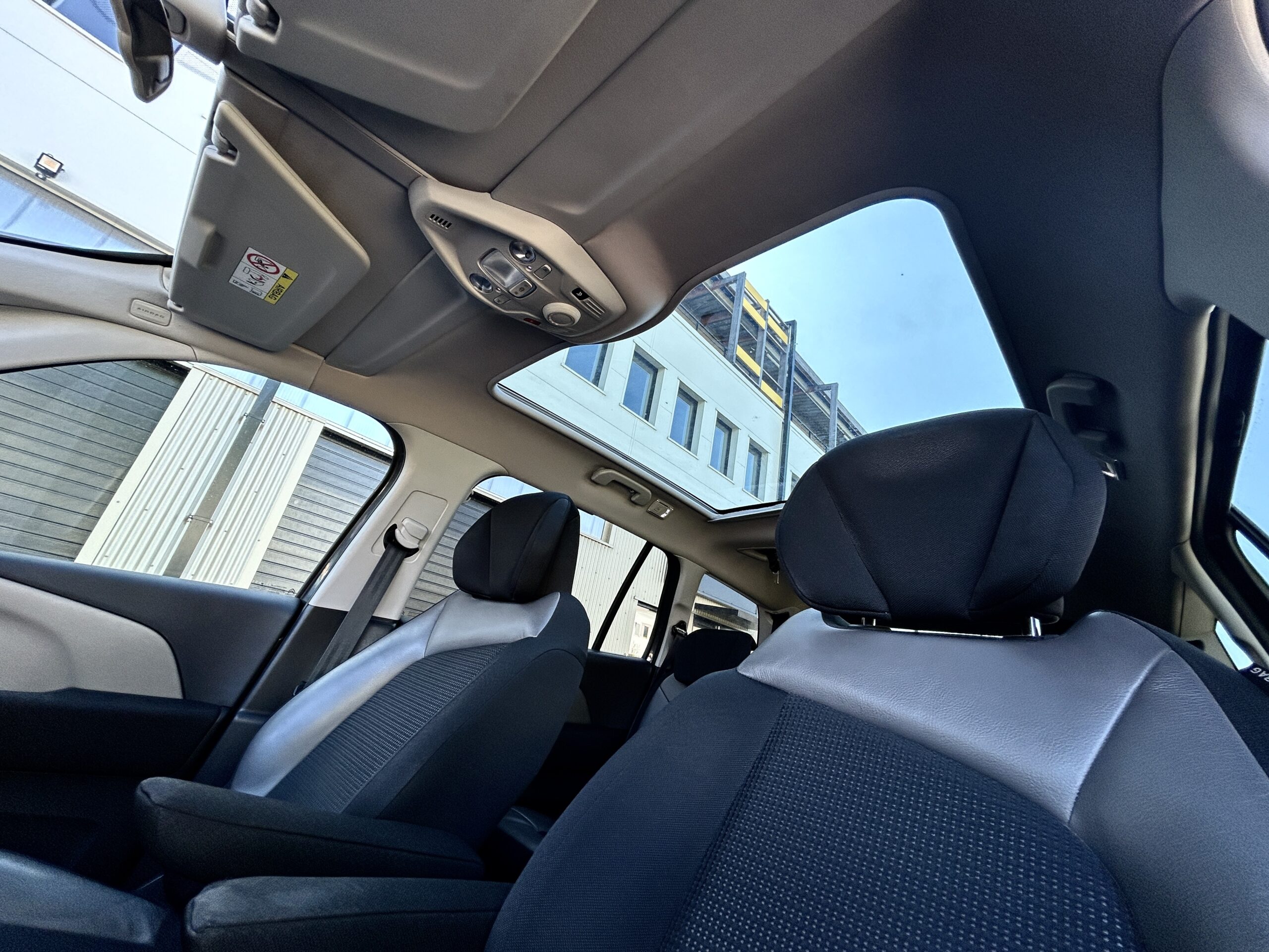 Citroën Grand C4 Picasso THP 165 CarVentures photo 028
