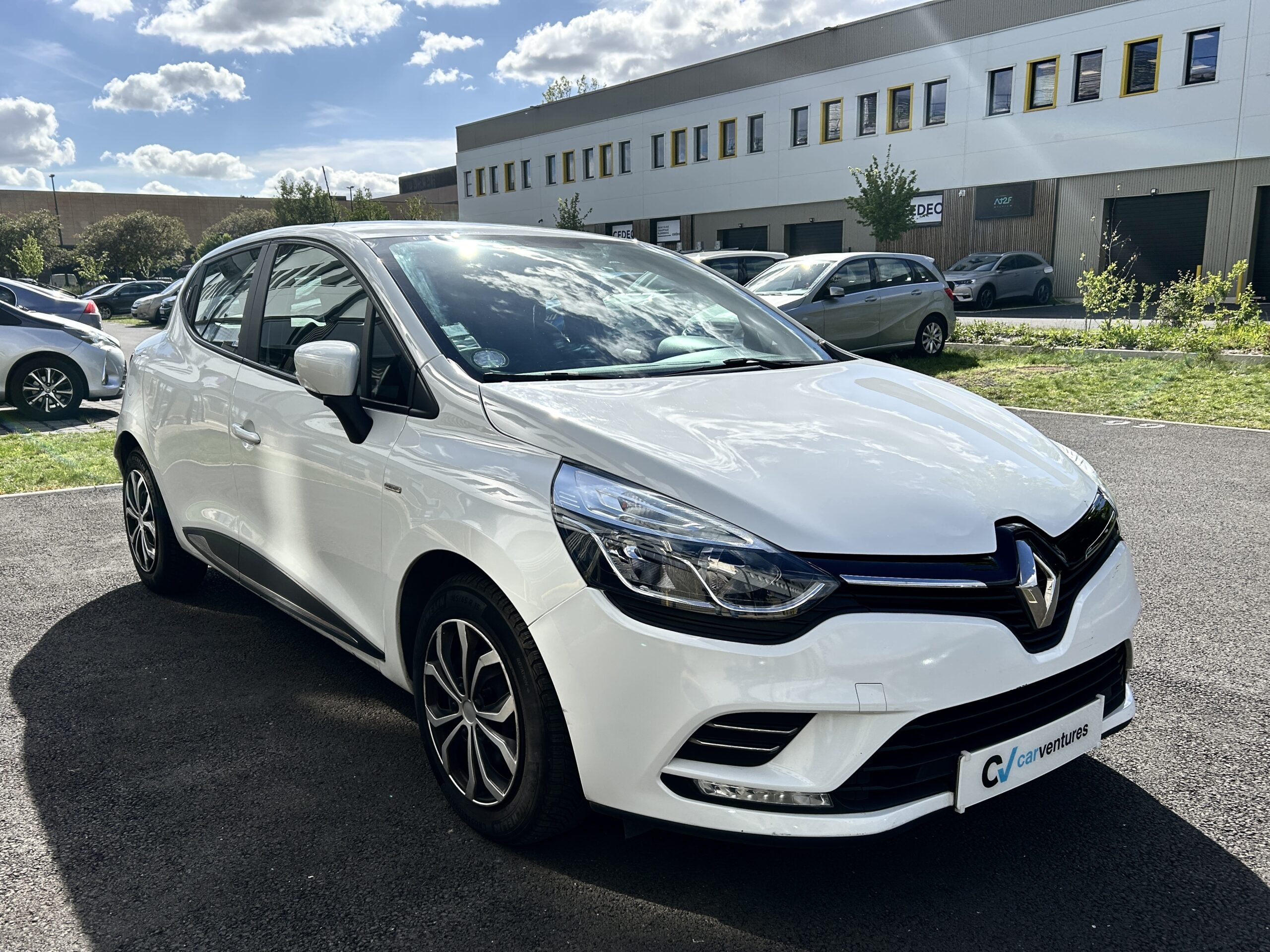 Renault Clio IV TCe 75 Trend CarVentures photo 003