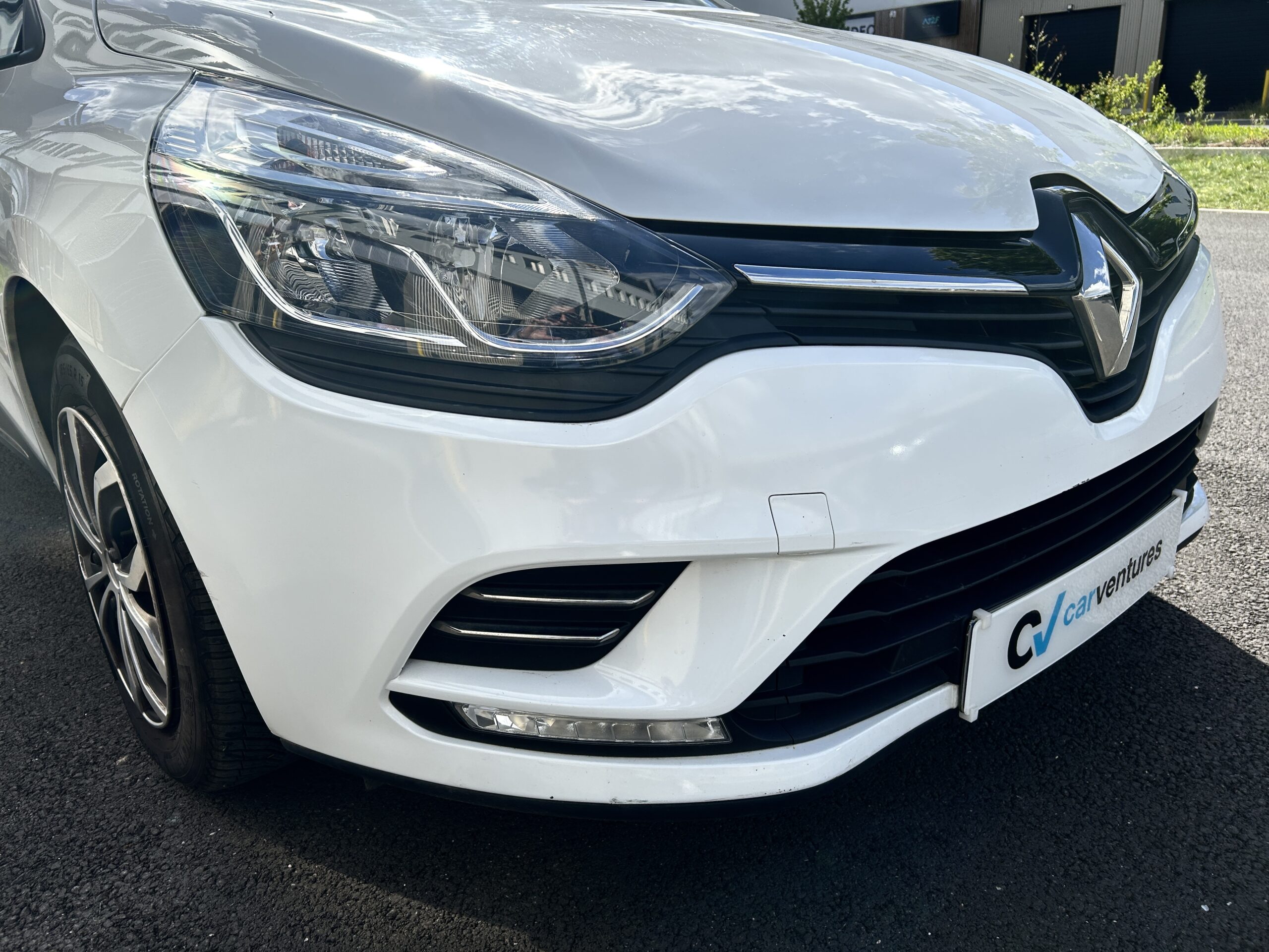 Renault Clio IV TCe 75 Trend CarVentures photo 010