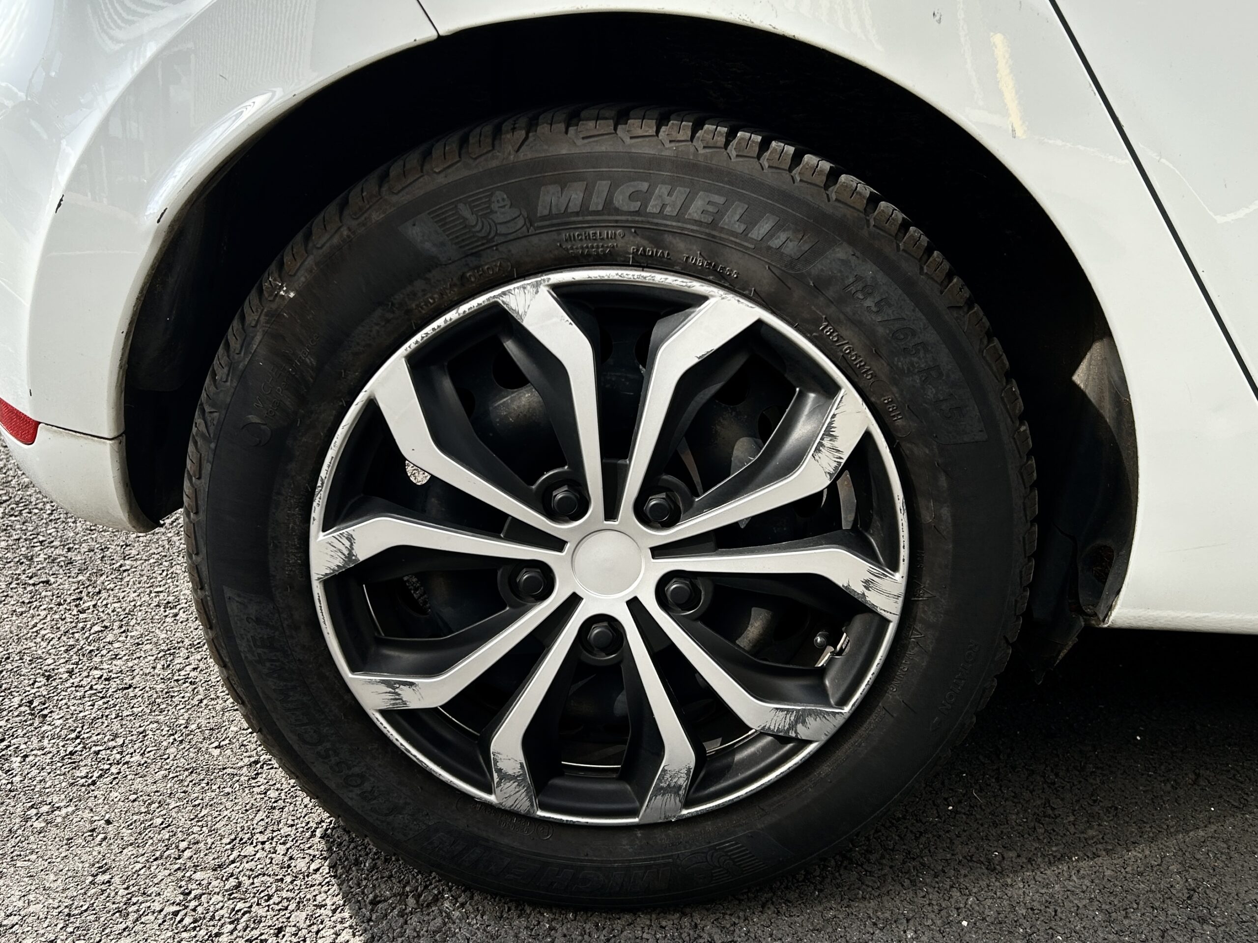 Renault Clio IV TCe 75 Trend CarVentures photo 014