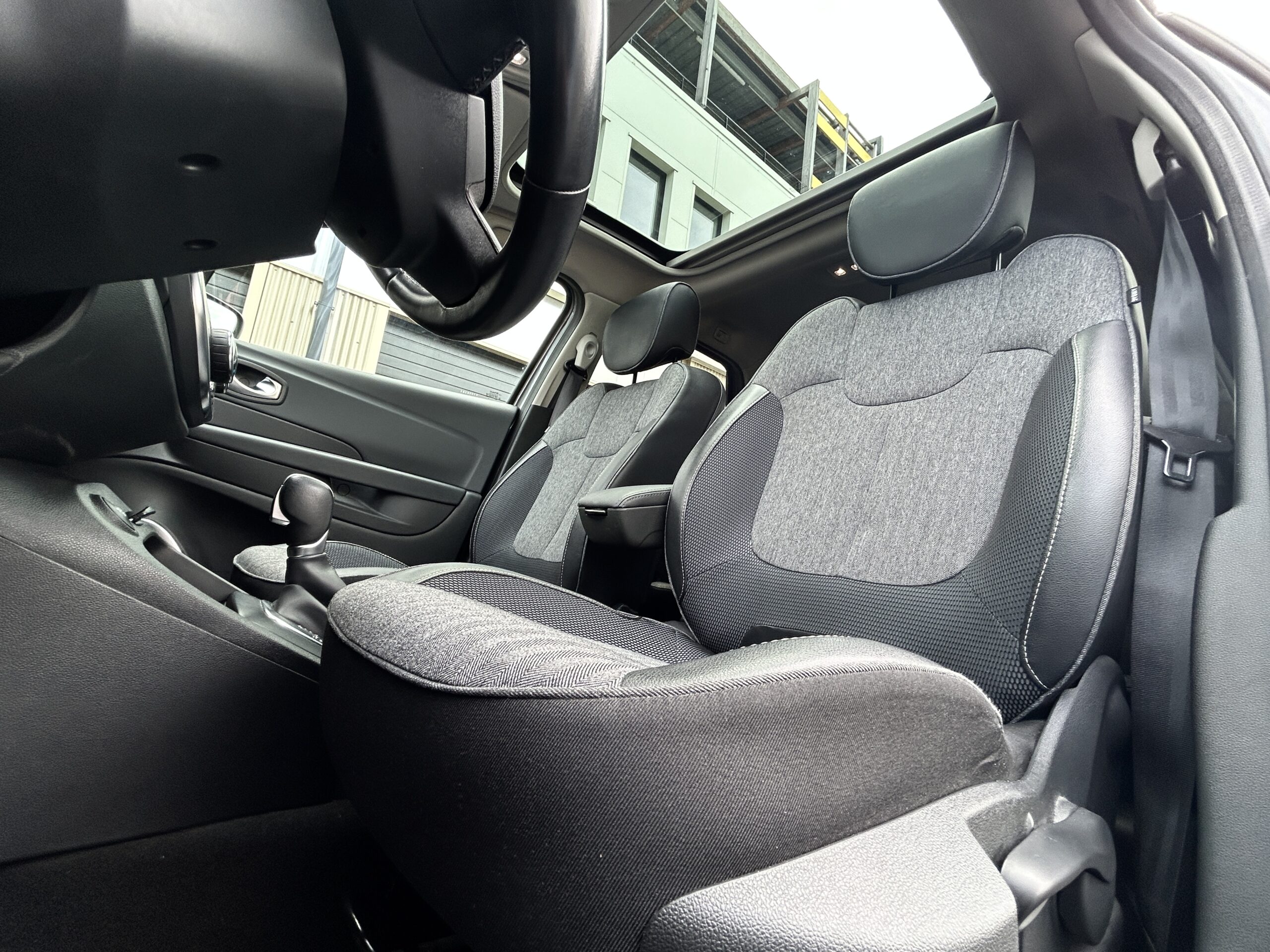 Renault Captur TCe 150 Intens EDC CarVentures photo 022