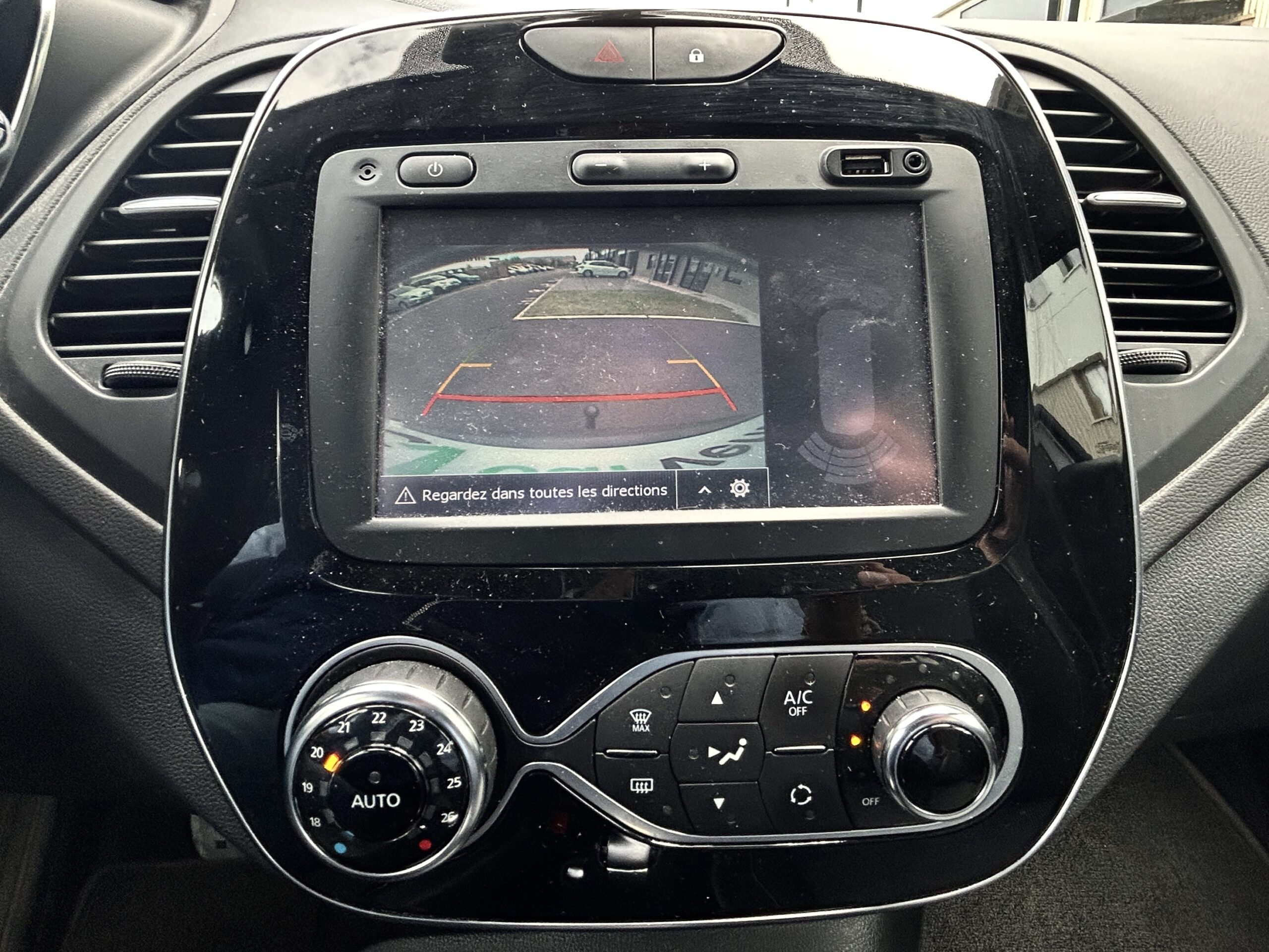 Renault Captur TCe 150 Intens EDC CarVentures photo 029