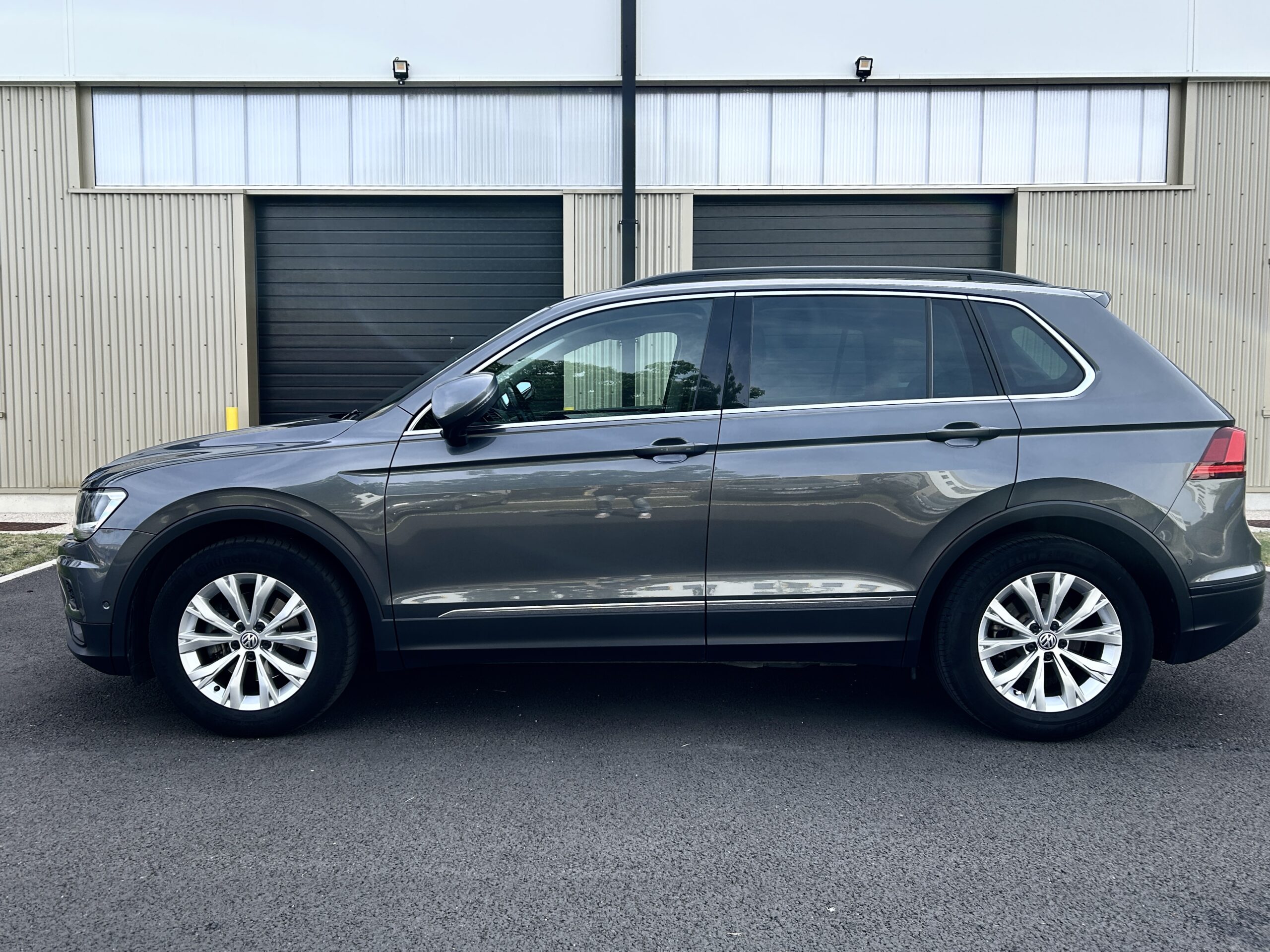 Volkswagen Tiguan TDI 150 DSG7 Confortline CarVentures photo 004