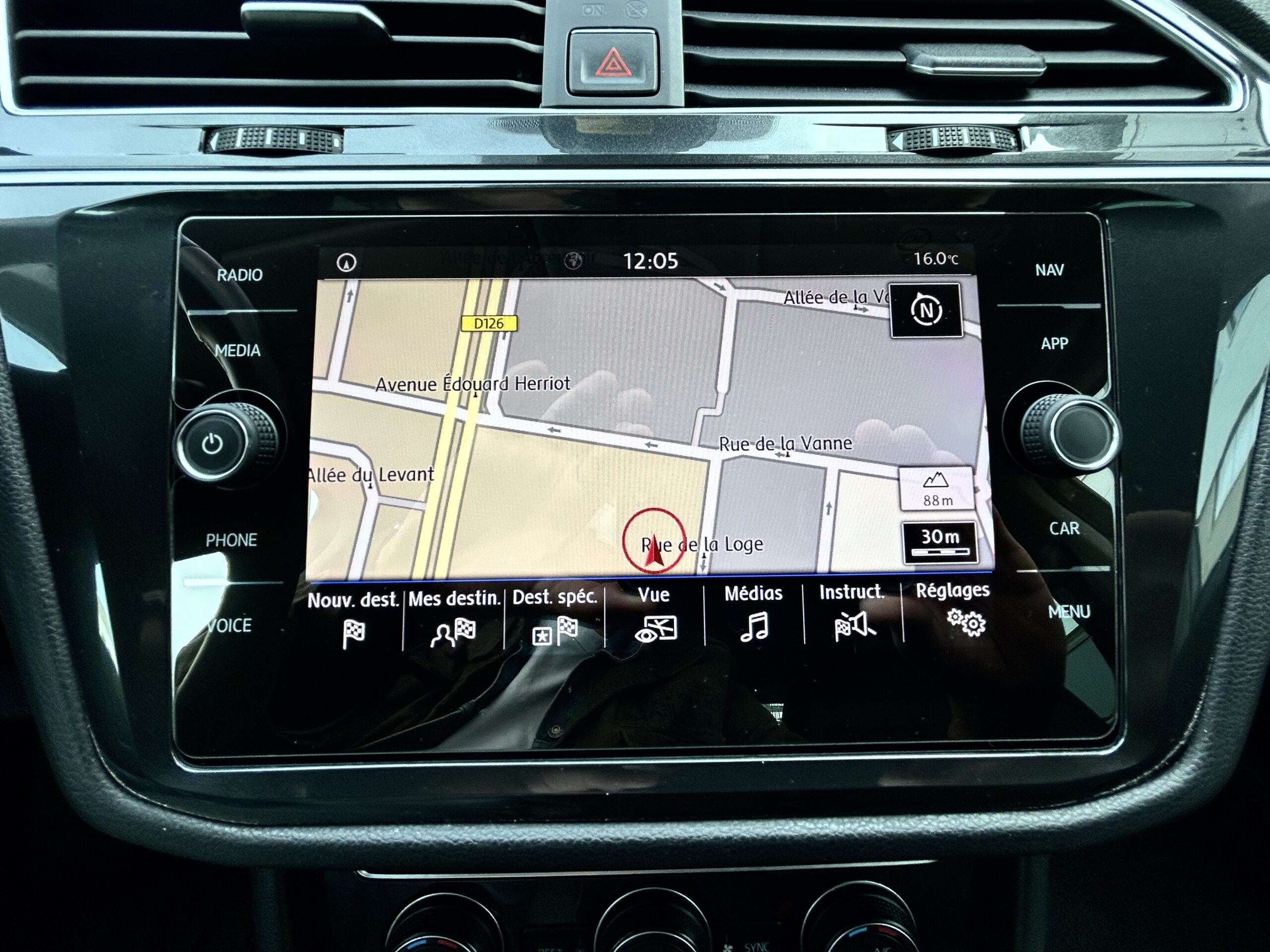 Volkswagen Tiguan TDI 150 DSG7 Confortline CarVentures photo 026