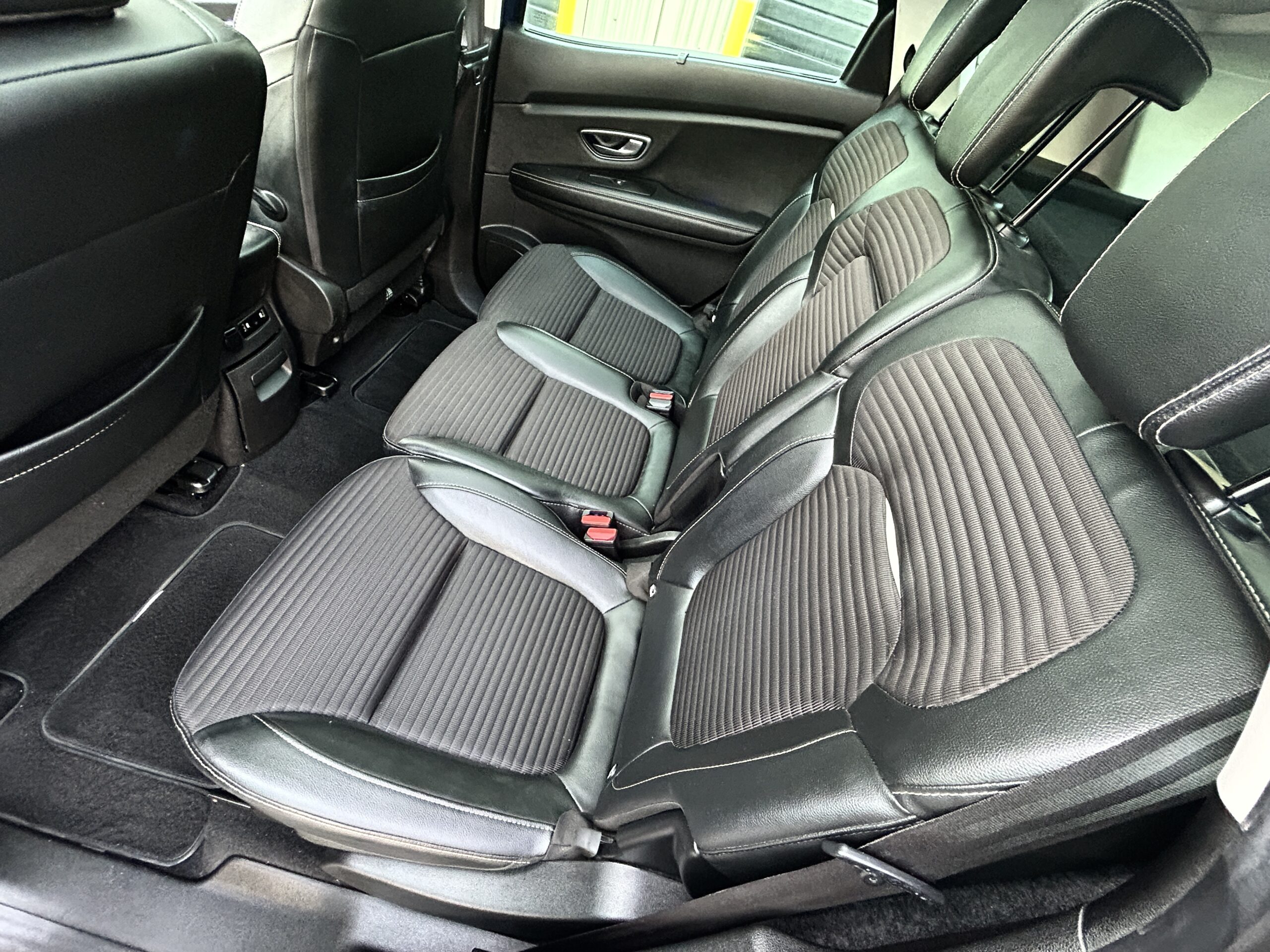 Renault Scenic TCe 140 EDC Intens CarVentures photo 015