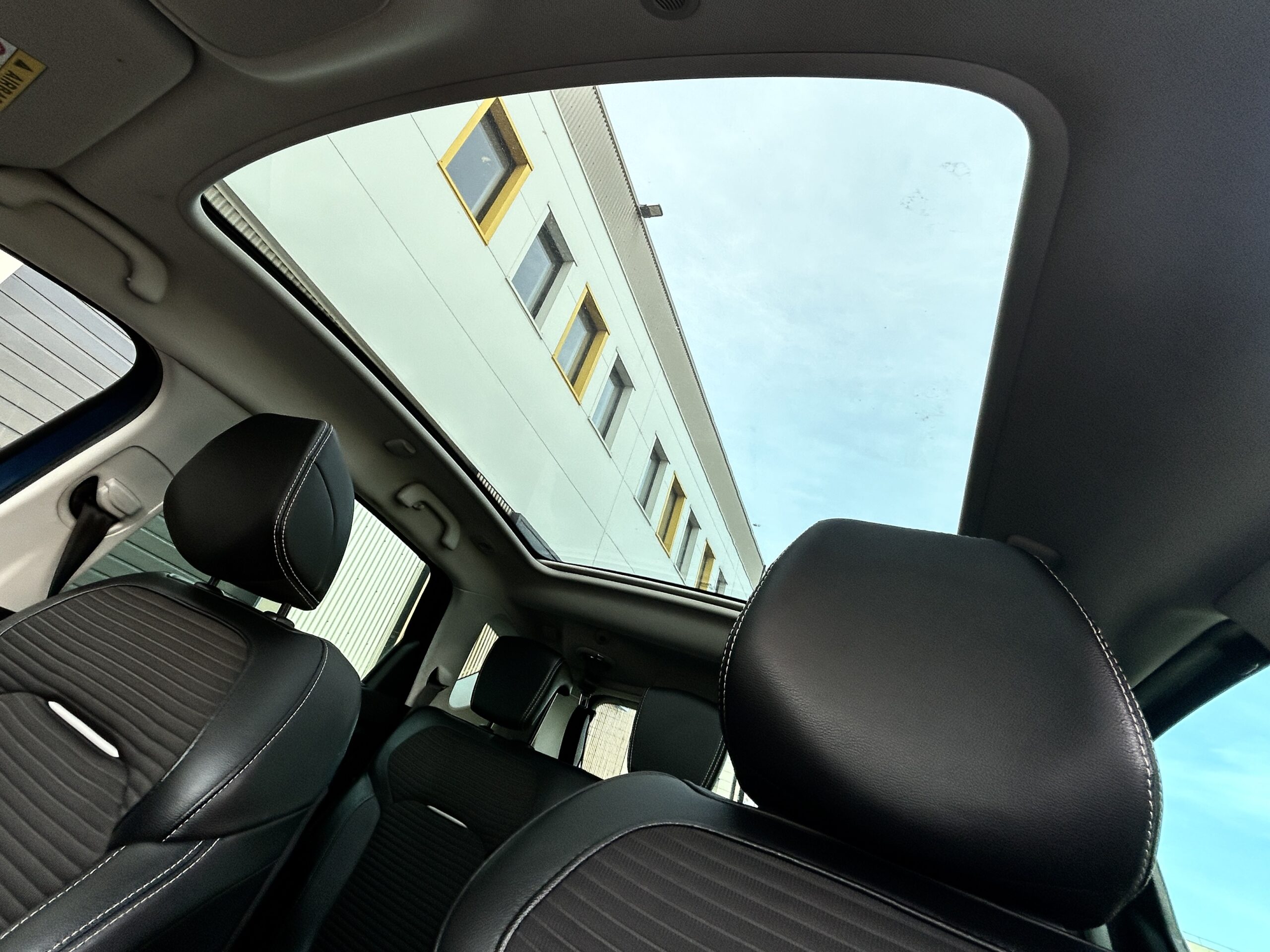 Renault Scenic TCe 140 EDC Intens CarVentures photo 021