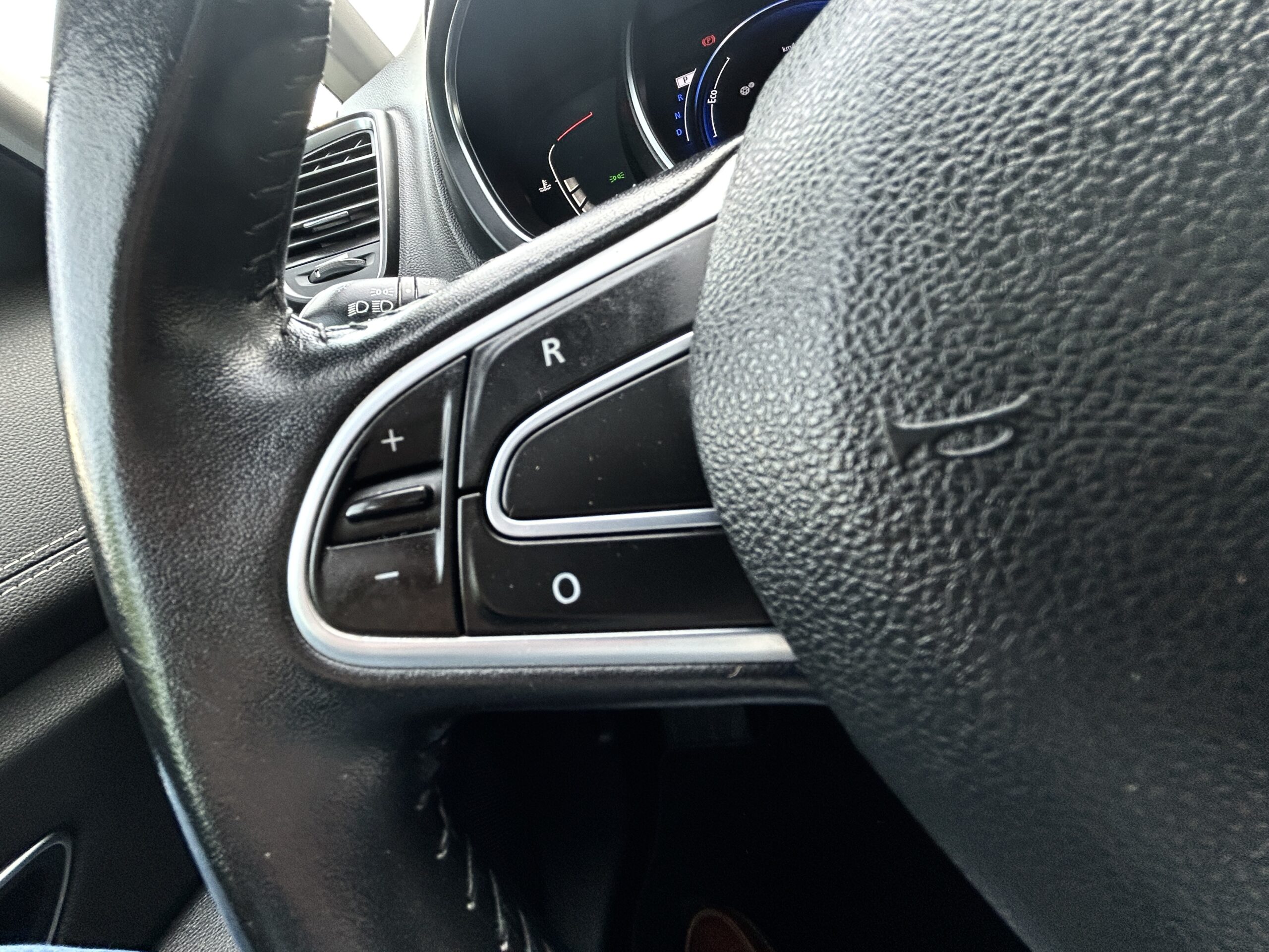 Renault Scenic TCe 140 EDC Intens CarVentures photo 026