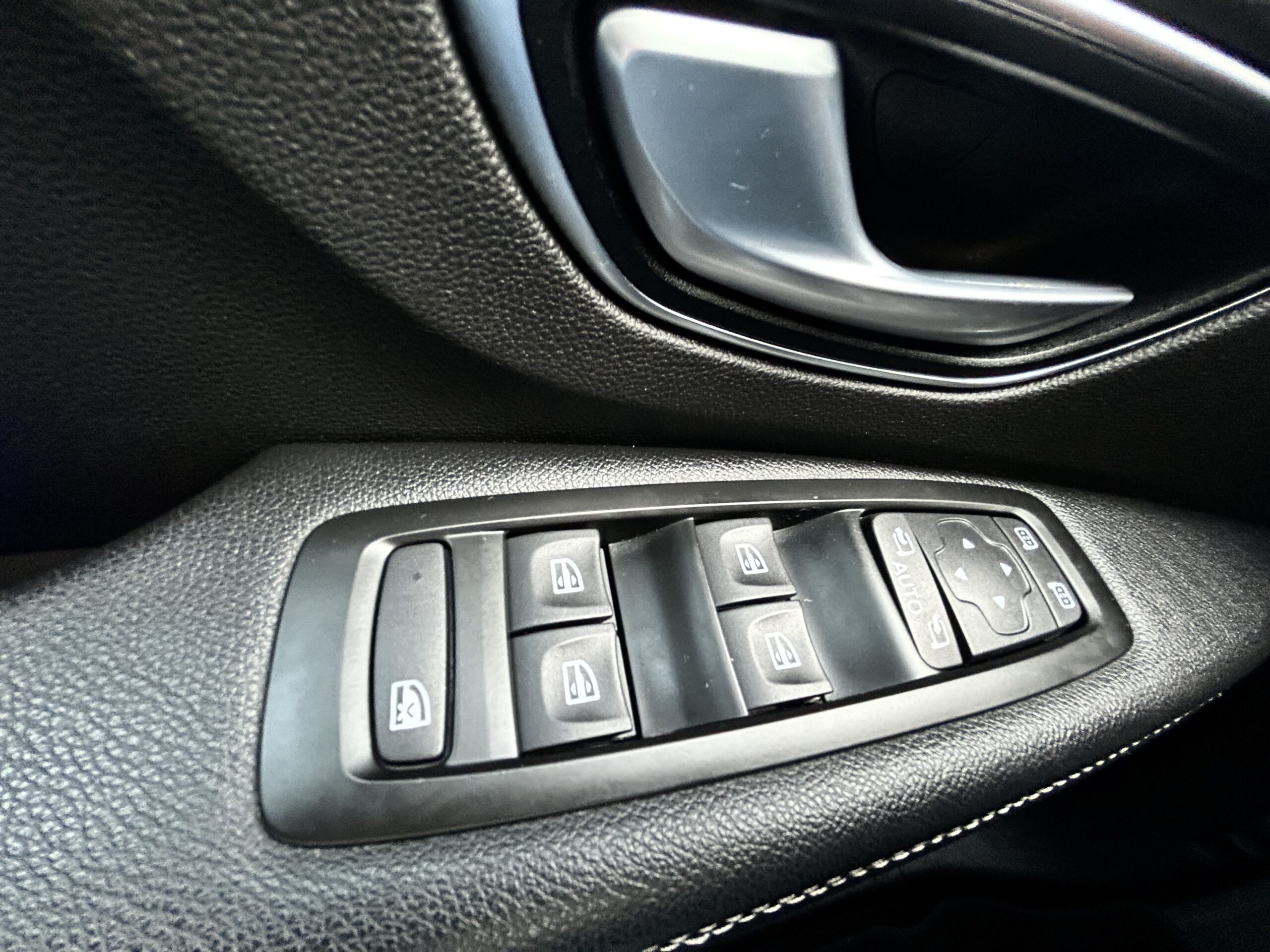 Renault Scenic TCe 140 EDC Intens CarVentures photo 028