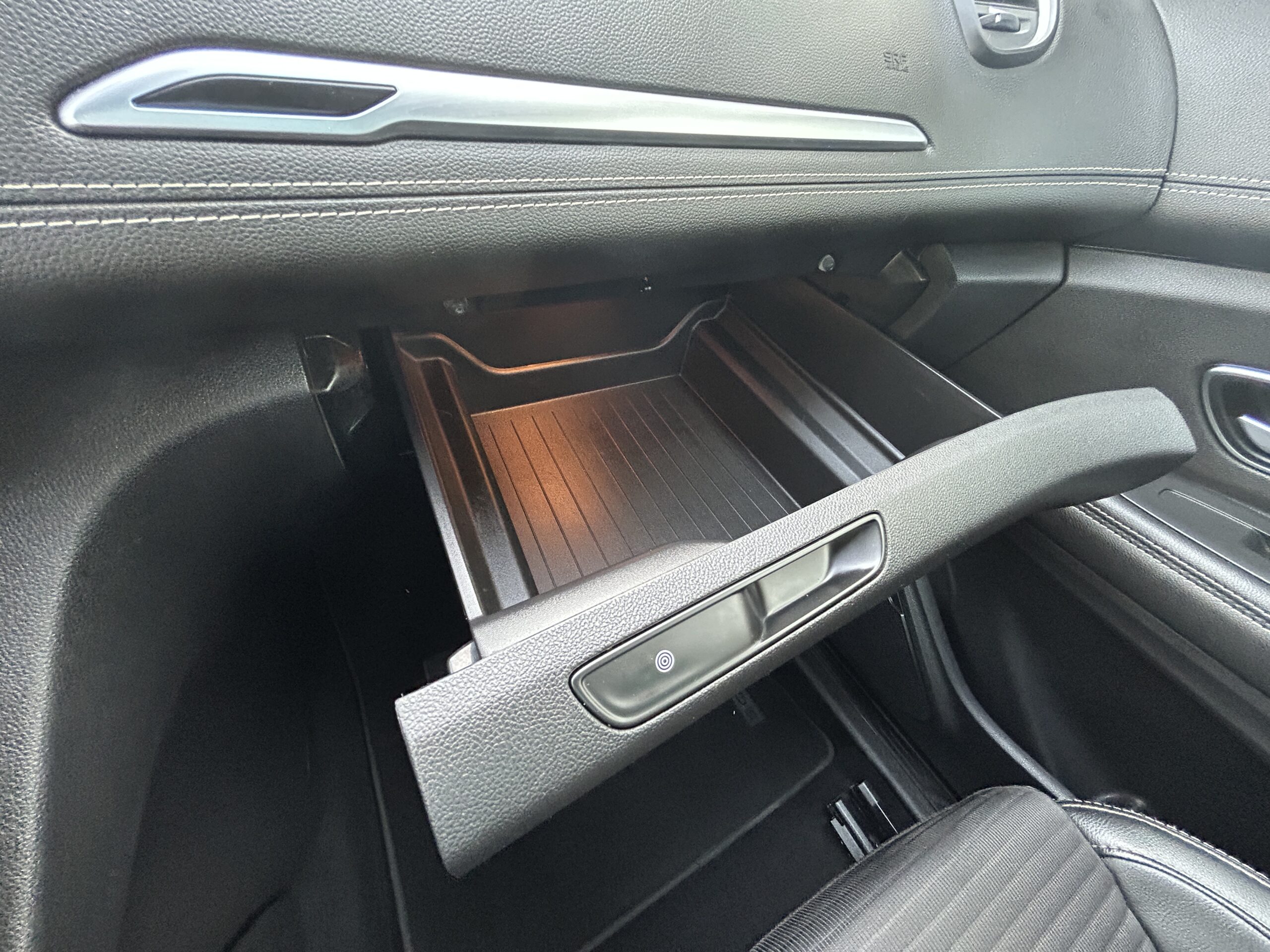 Renault Scenic TCe 140 EDC Intens CarVentures photo 030