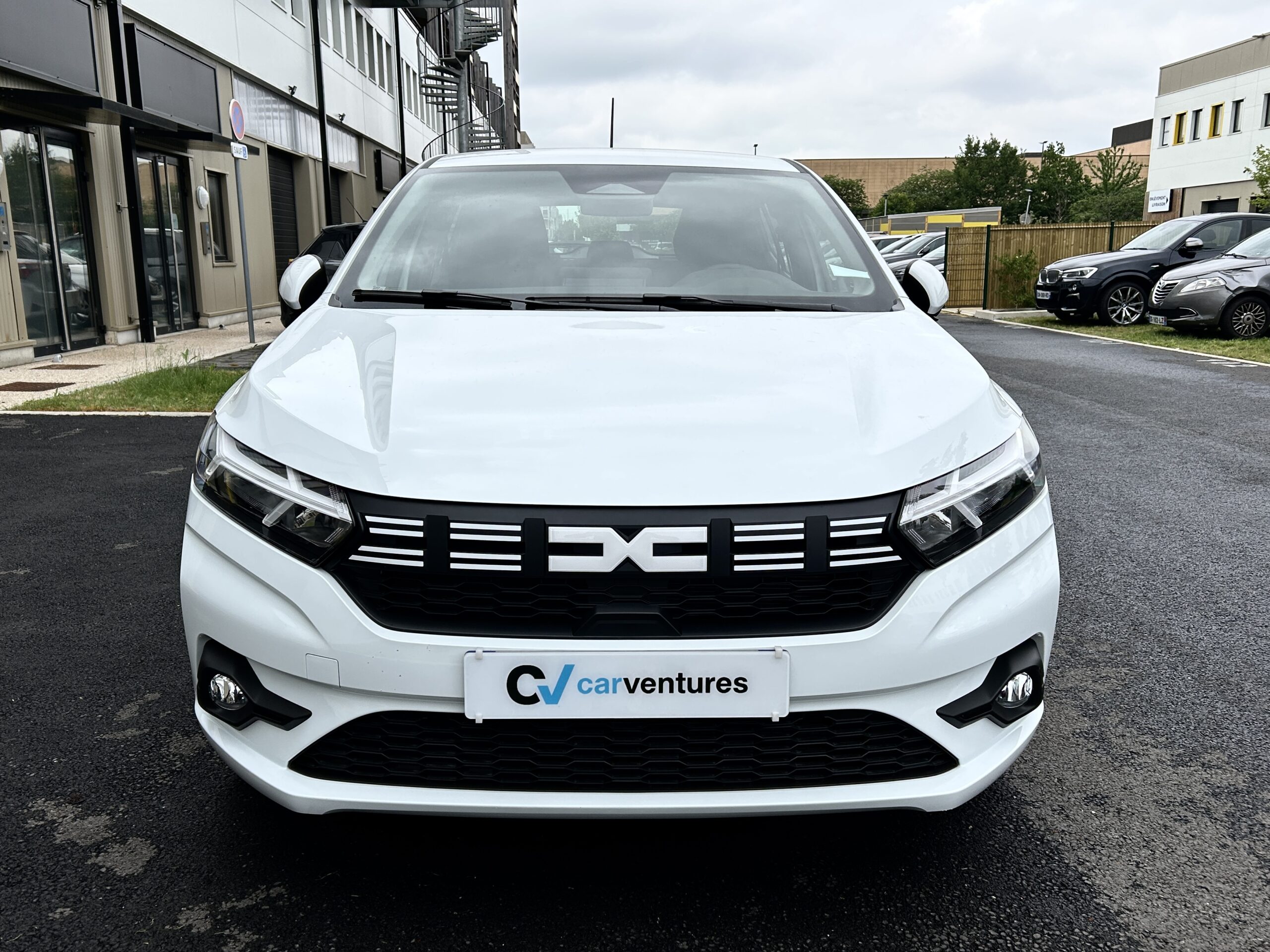Dacia Sandero SCe 65 Expression CarVentures photo 002