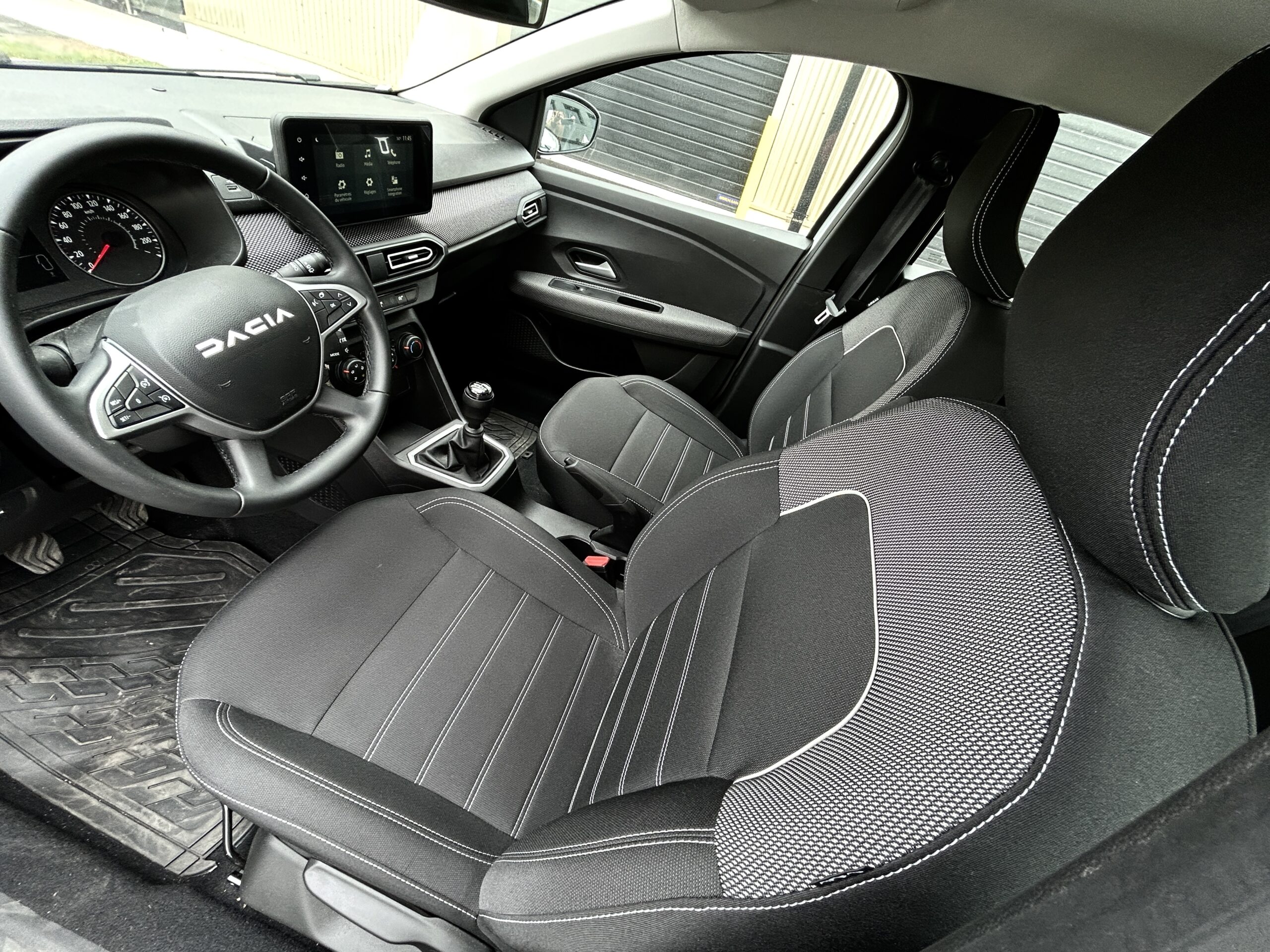 Dacia Sandero SCe 65 Expression CarVentures photo 018