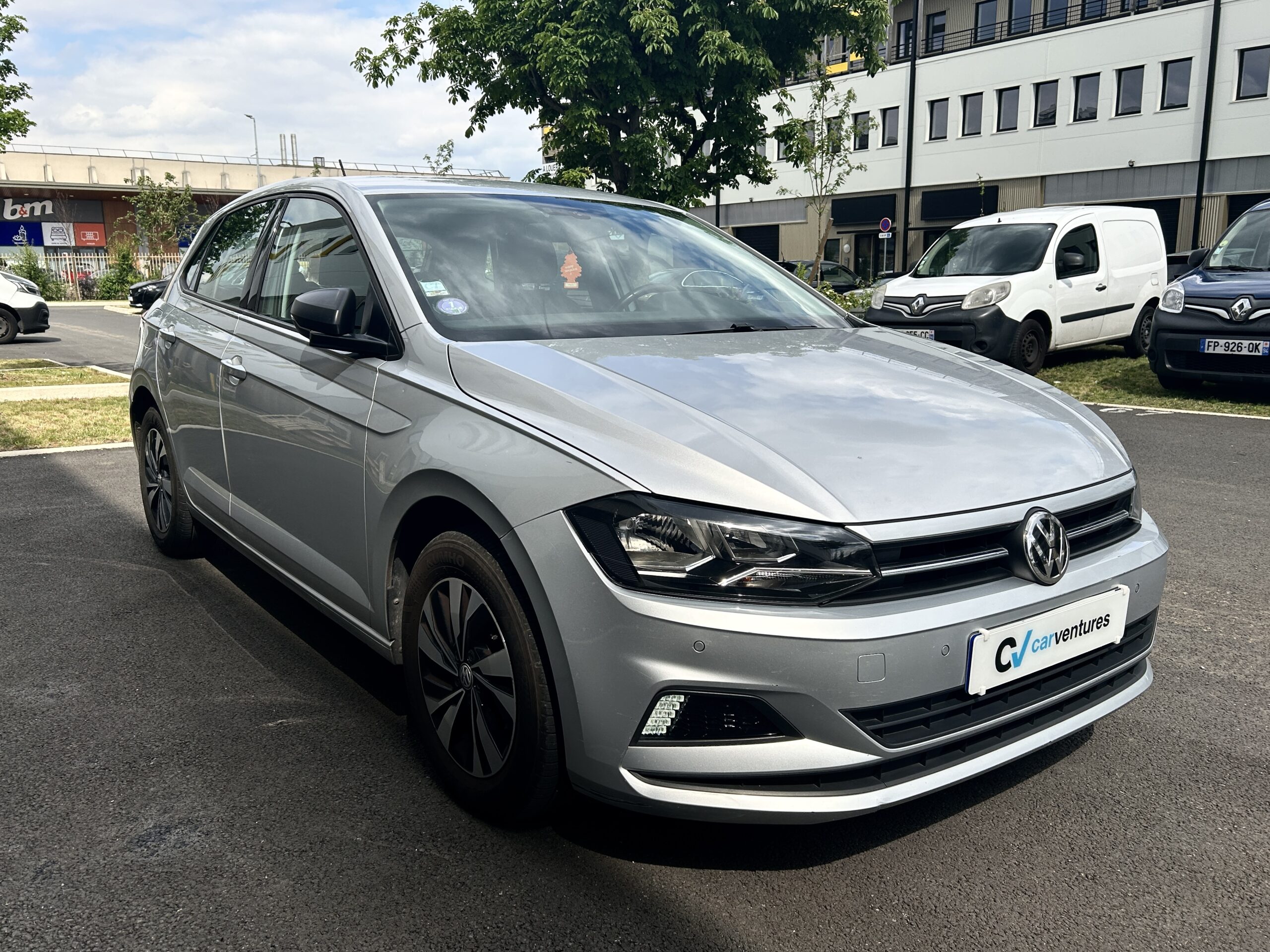 Volkswagen Polo VI Confortline CarVentures photo 003