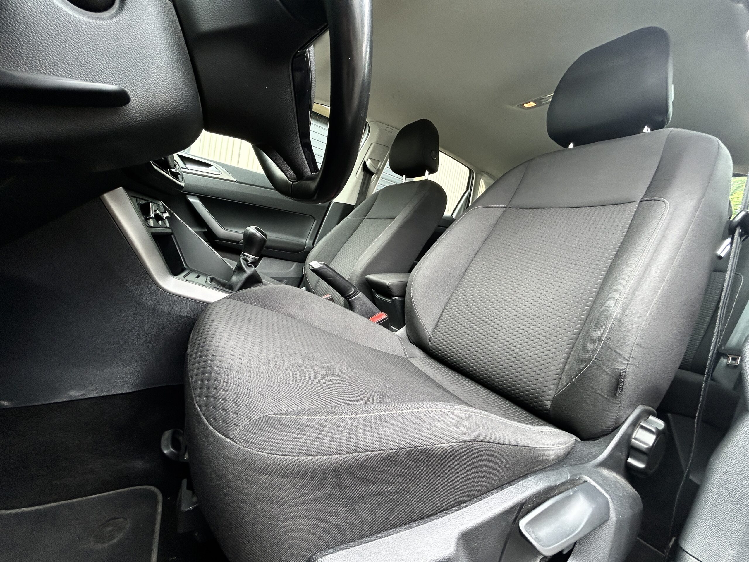 Volkswagen Polo VI Confortline CarVentures photo 019