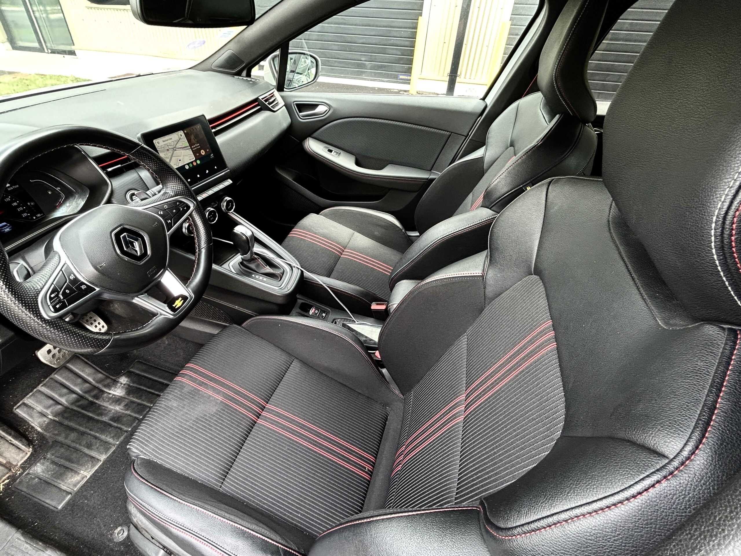 Renault Clio V TCe 130 EDC RS Line CarVentures photo 016