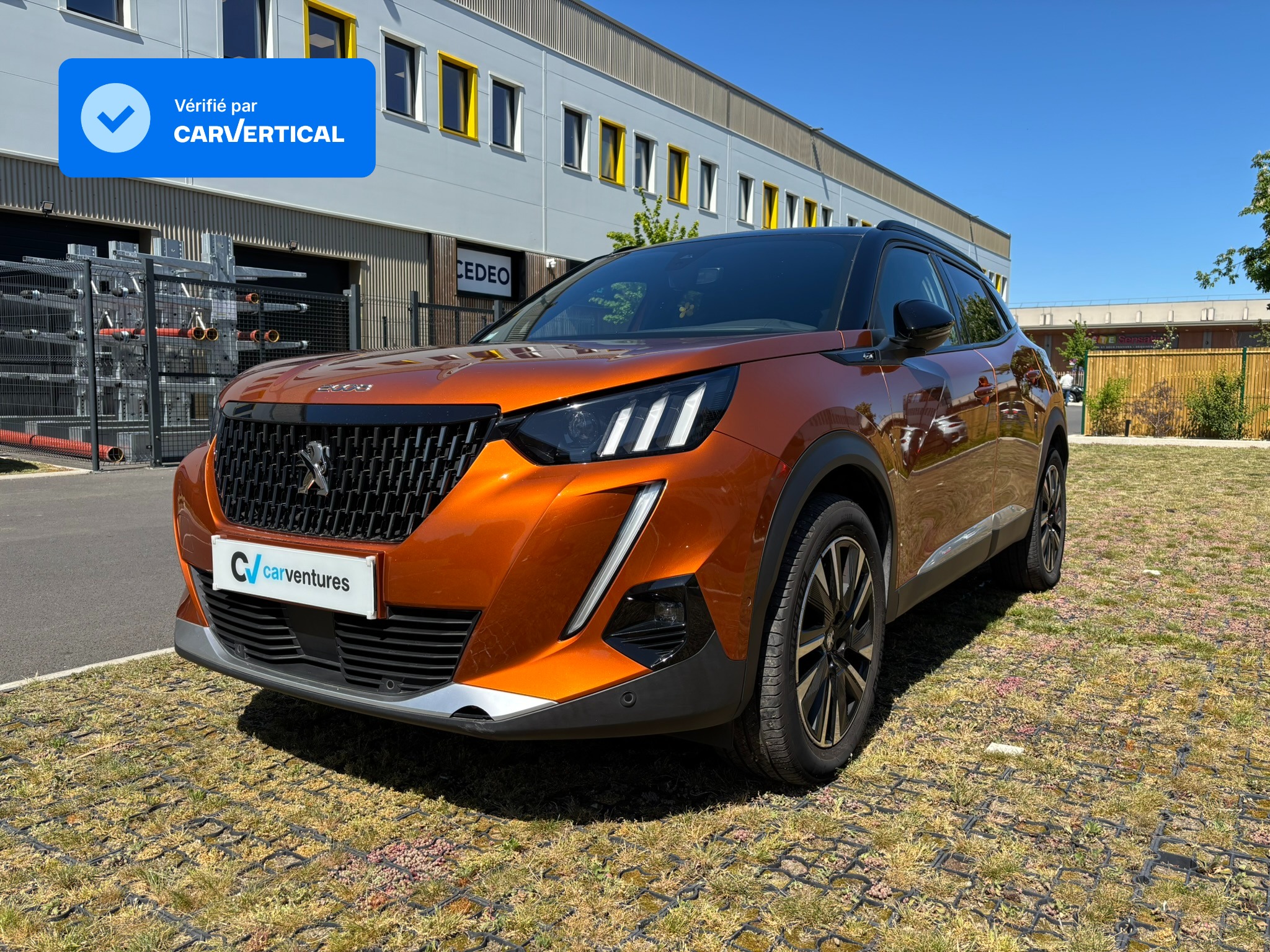 Peugeot 2008 II 1.2 PureTech 130 GT EAT8 (2021) – Orange Métal