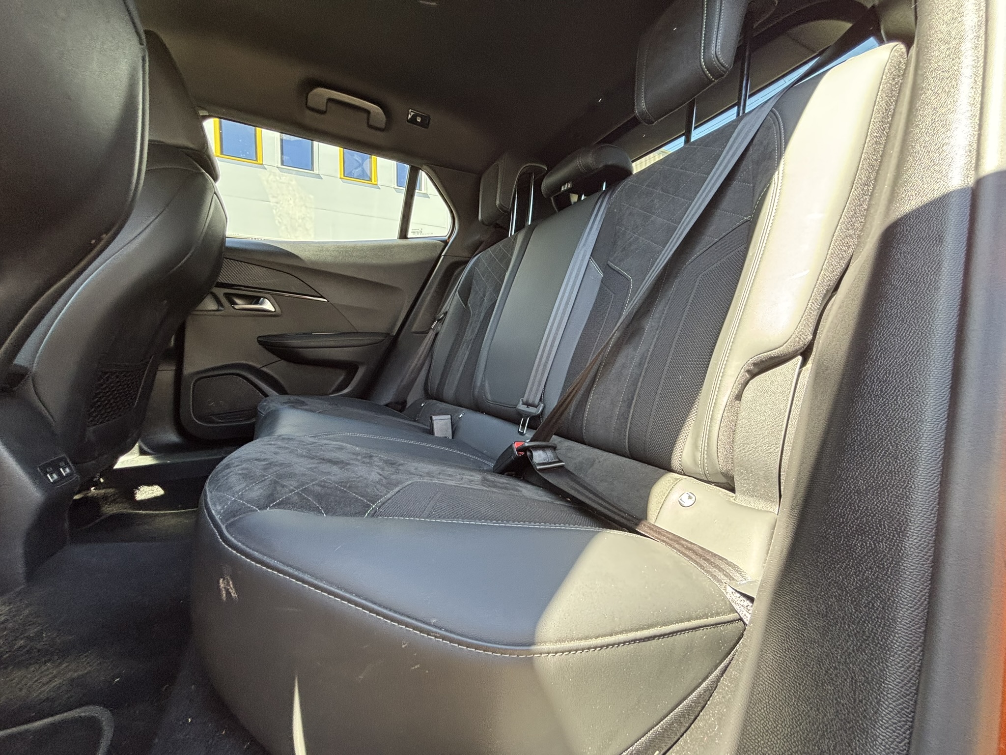 Peugeot 2008 GT EAT8 CarVentures photo 014