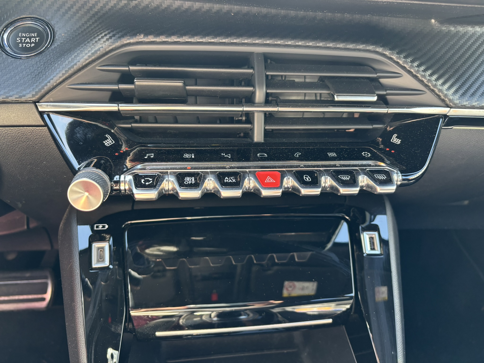 Peugeot 2008 GT EAT8 CarVentures photo 020