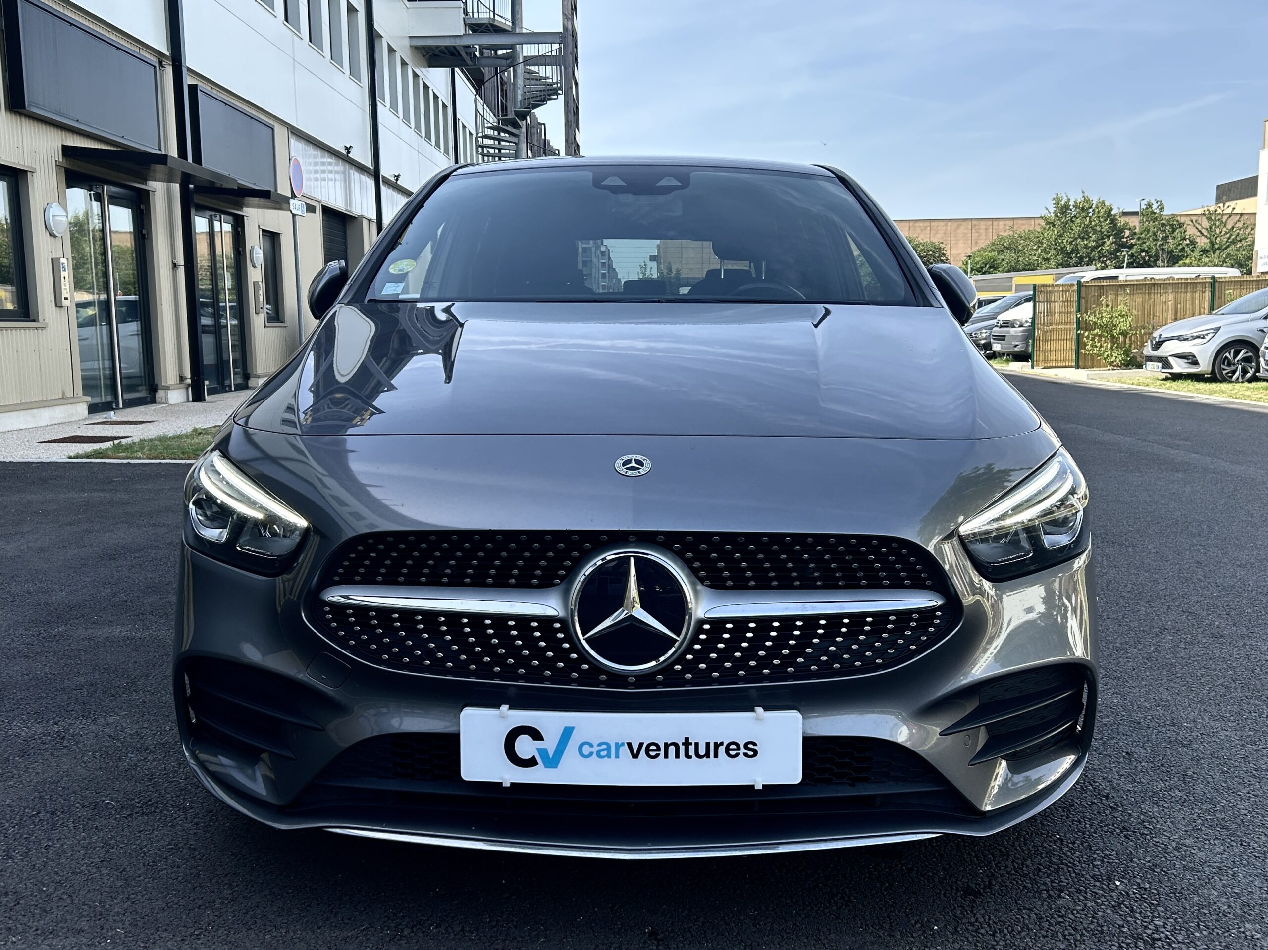 Mercedes Classe B 180d AMG Line CarVentures photo 002