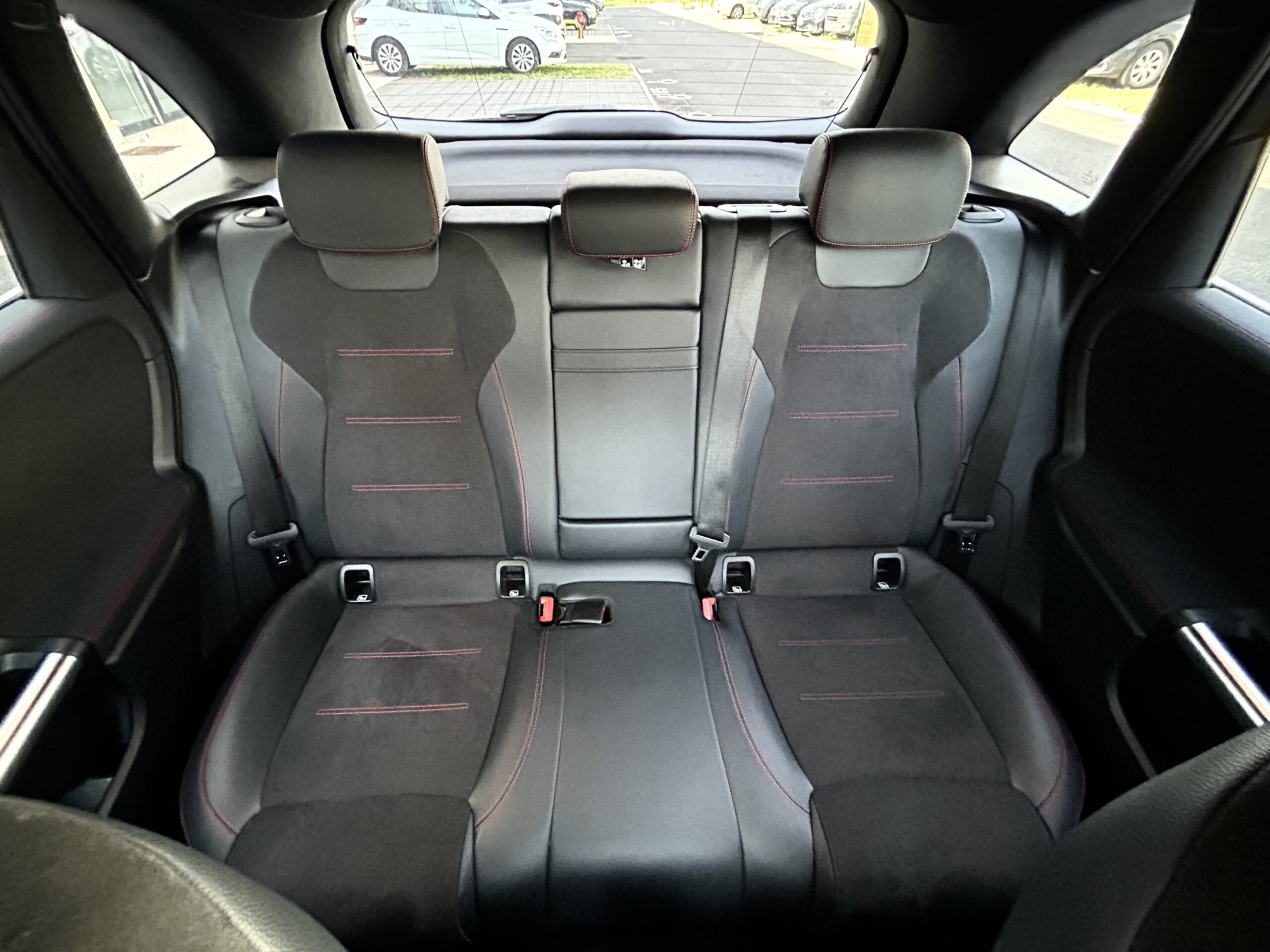Mercedes Classe B 180d AMG Line CarVentures photo 018