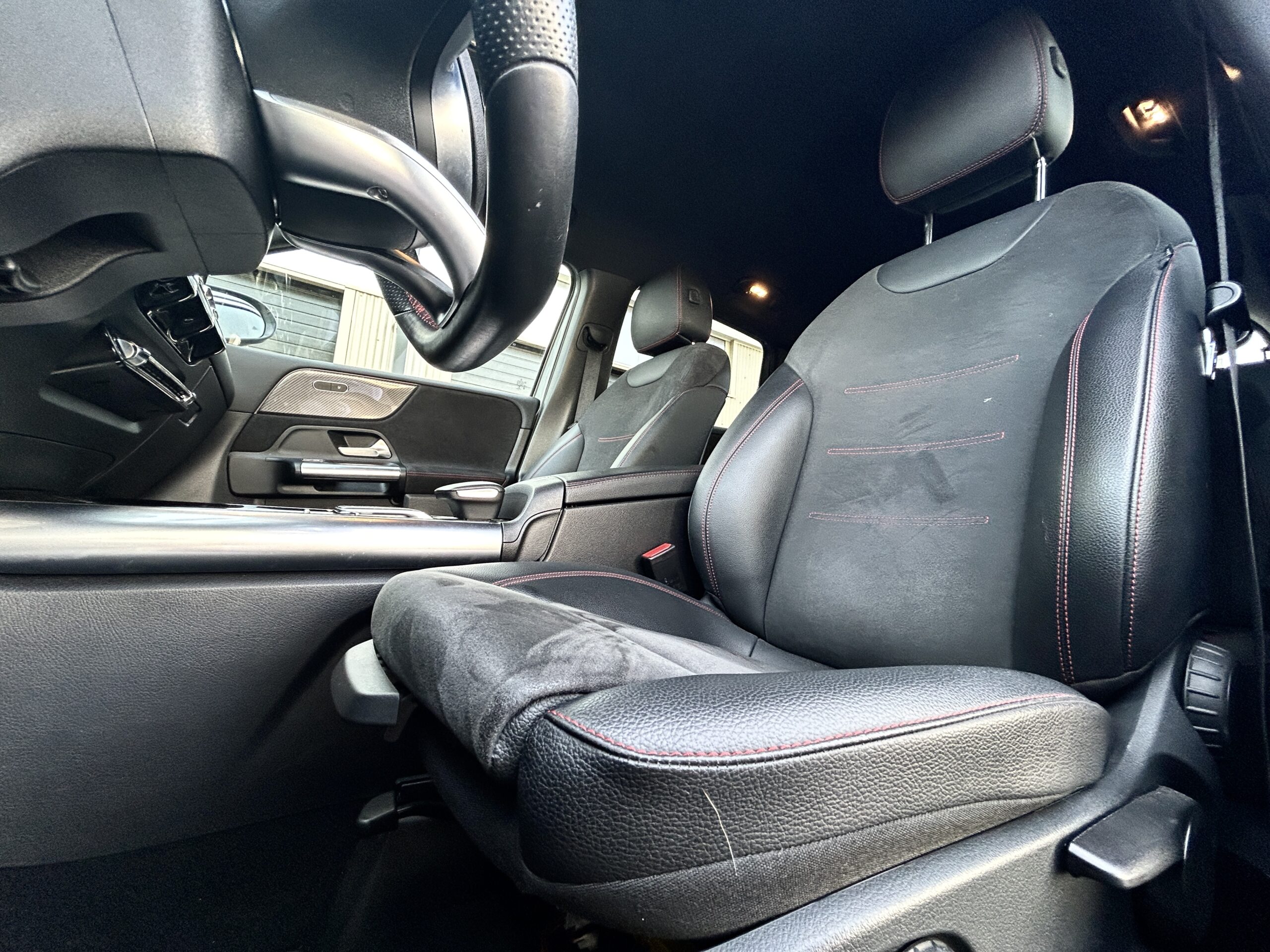 Mercedes Classe B 180d AMG Line CarVentures photo 021