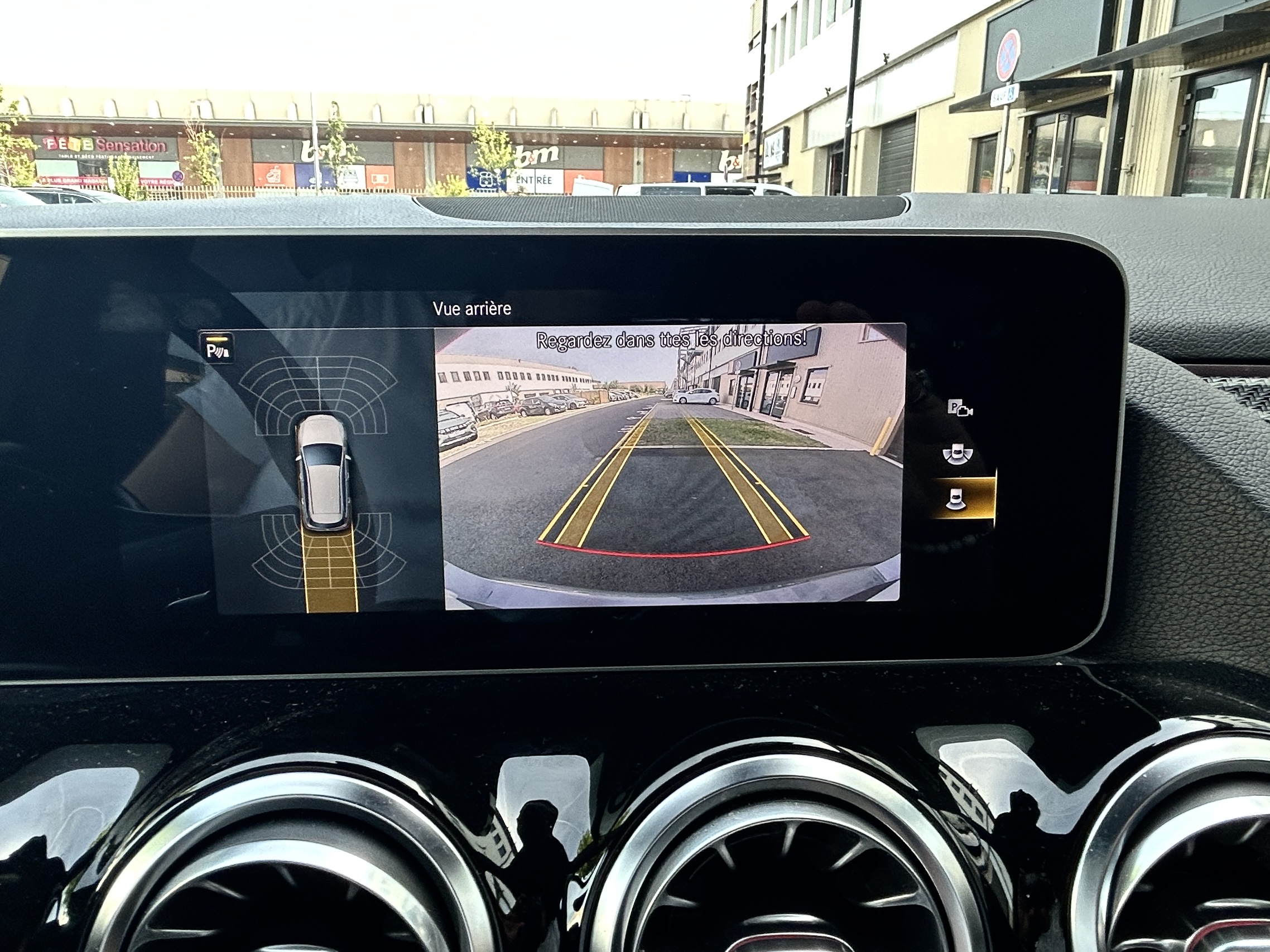 Mercedes Classe B 180d AMG Line CarVentures photo 022