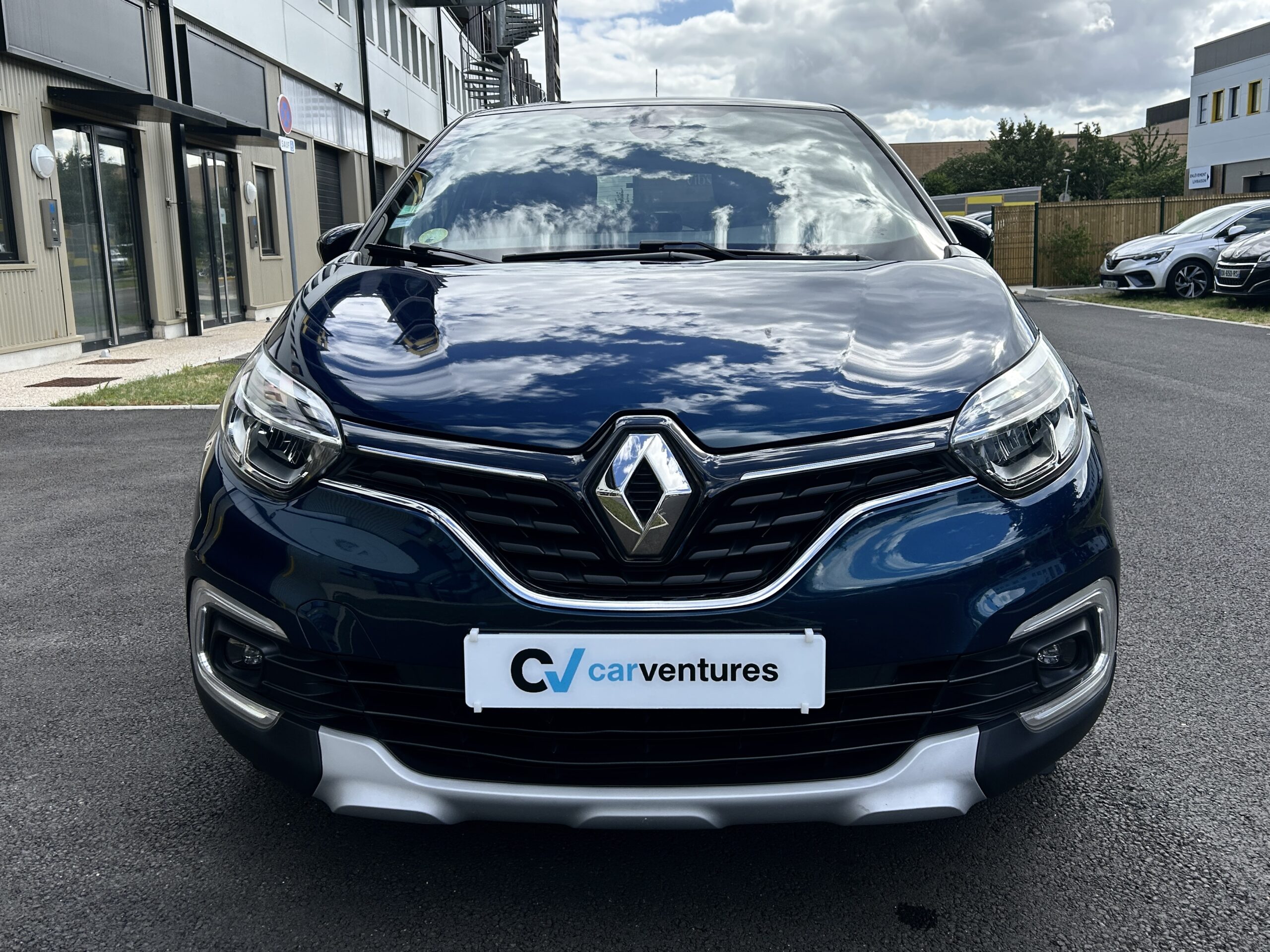 Renault Captur II dCi 90 Intens CarVentures photo 002