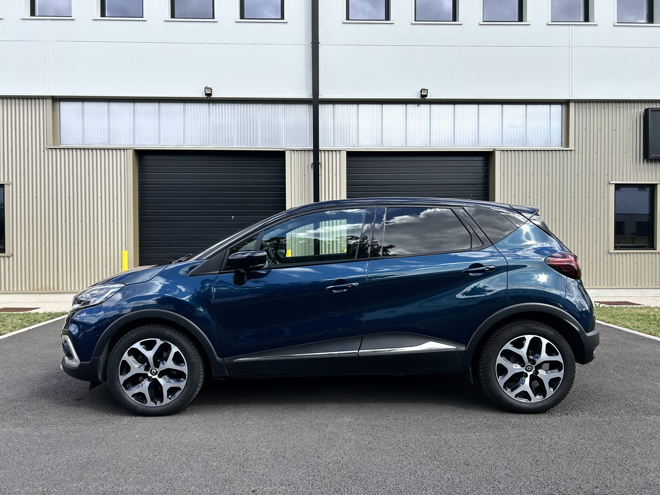 Renault Captur II dCi 90 Intens CarVentures photo 004