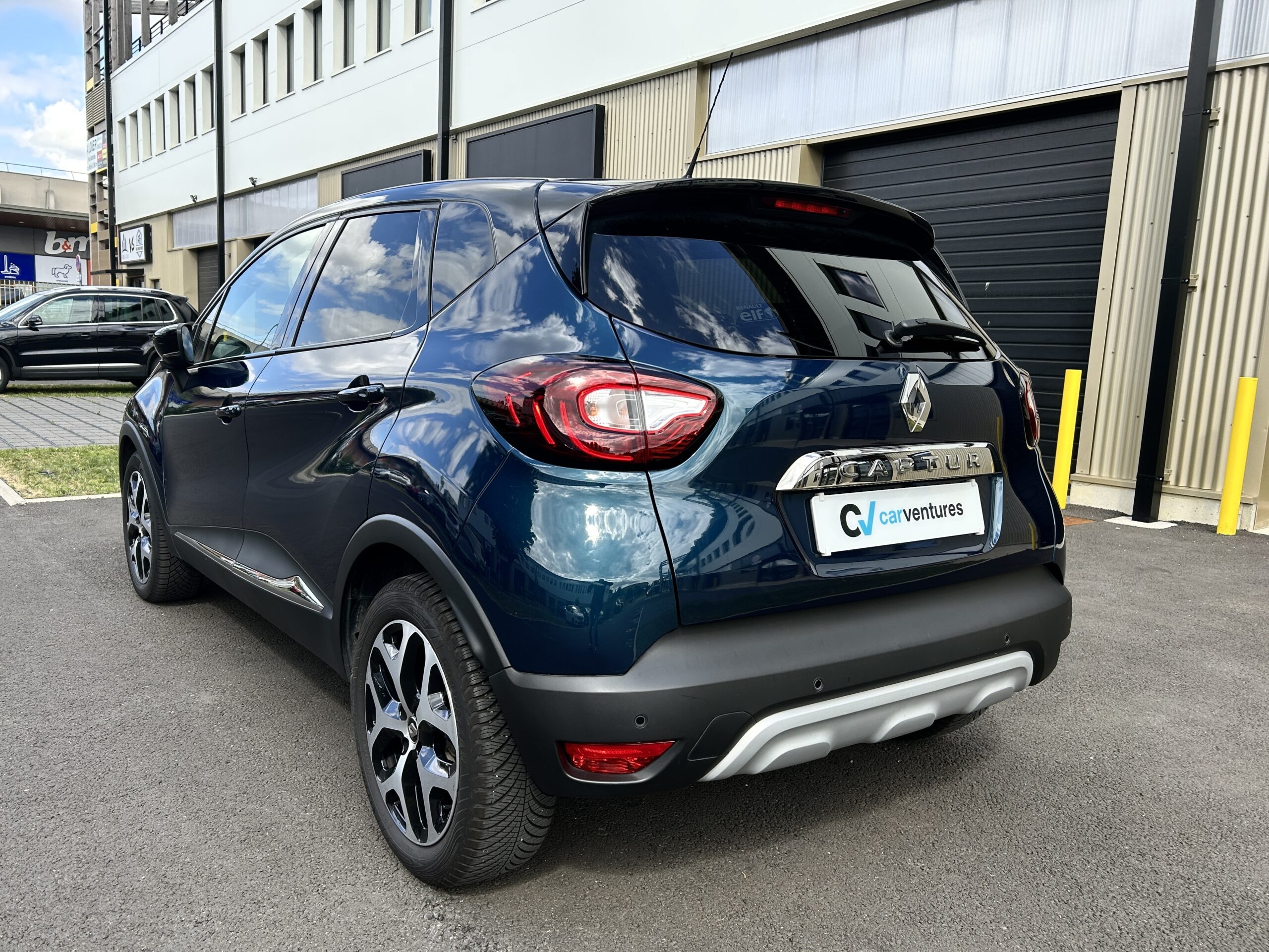 Renault Captur II dCi 90 Intens CarVentures photo 005
