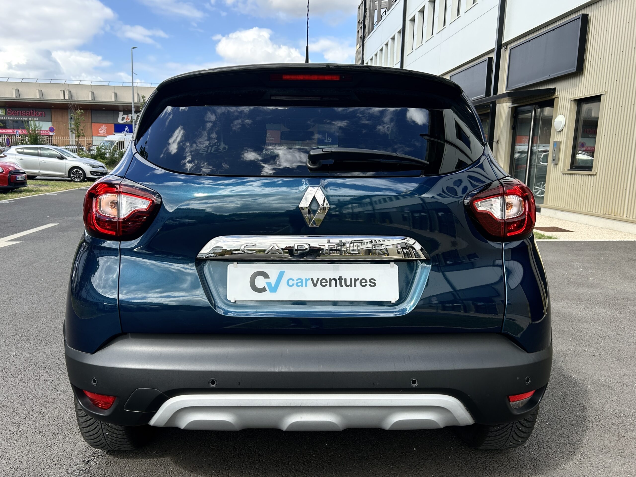 Renault Captur II dCi 90 Intens CarVentures photo 006
