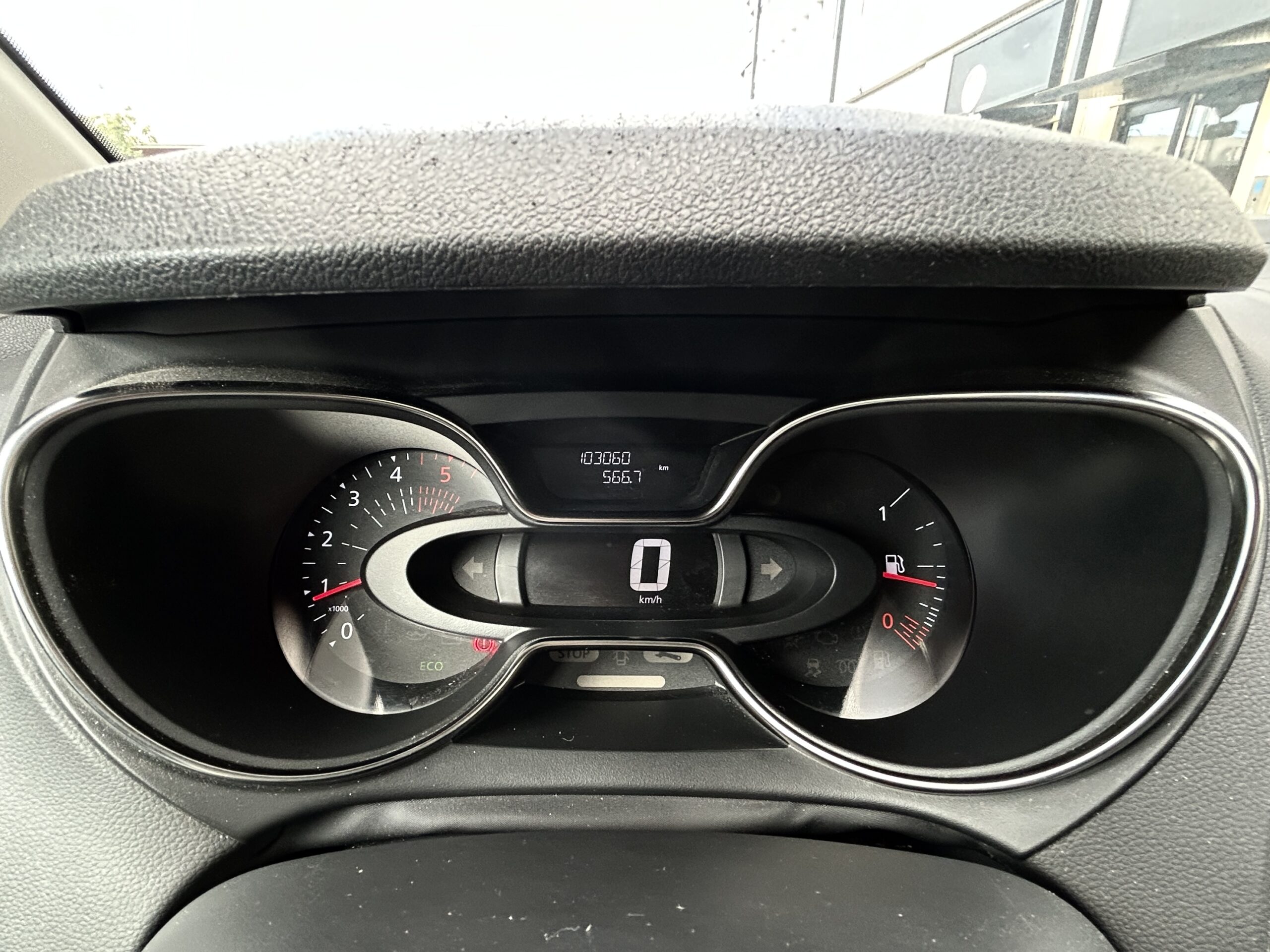 Renault Captur II dCi 90 Intens CarVentures photo 021