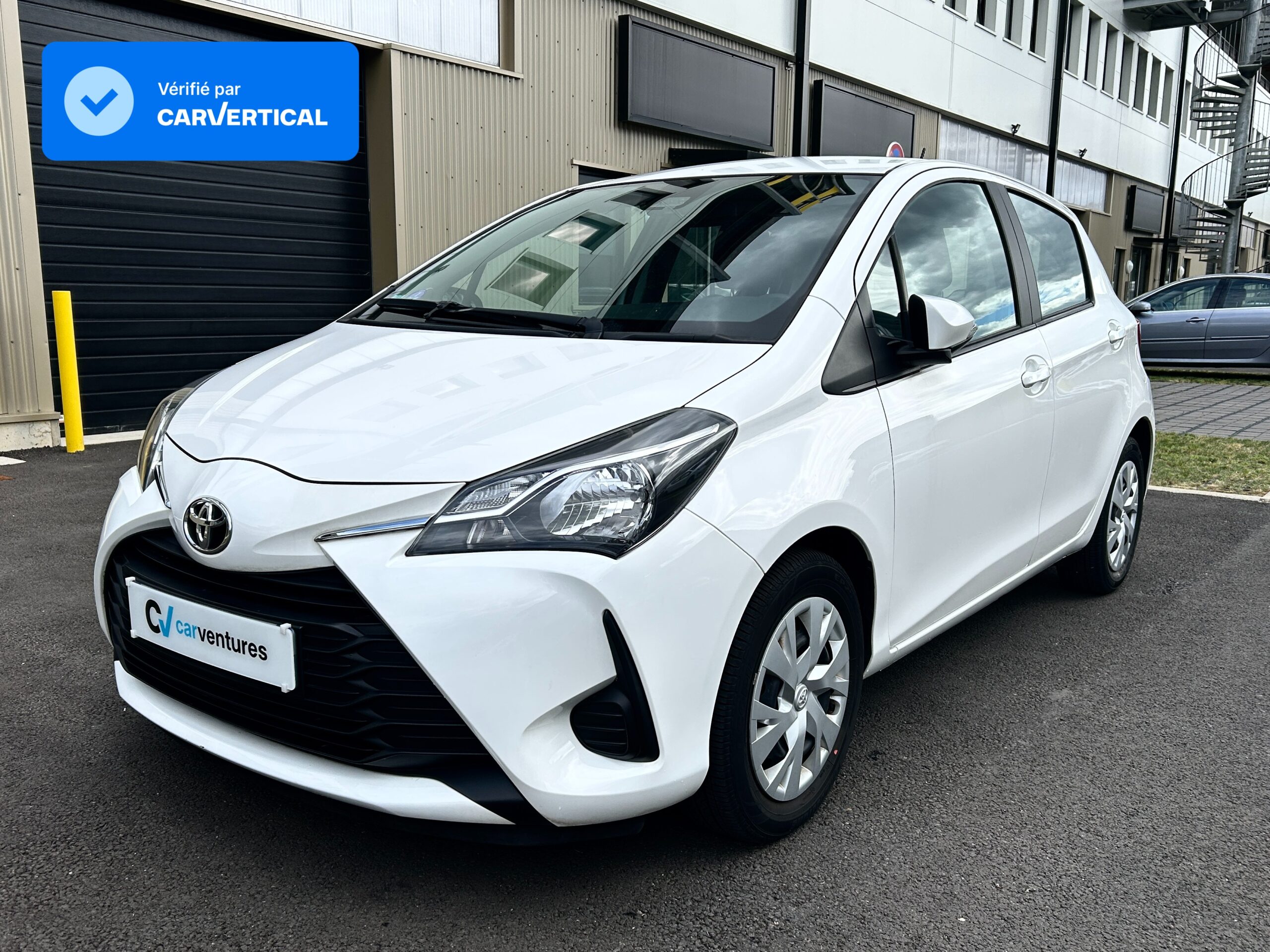 Toyota Yaris III 110 VVT-i France Connect CVT (2019) - Blanc Pur