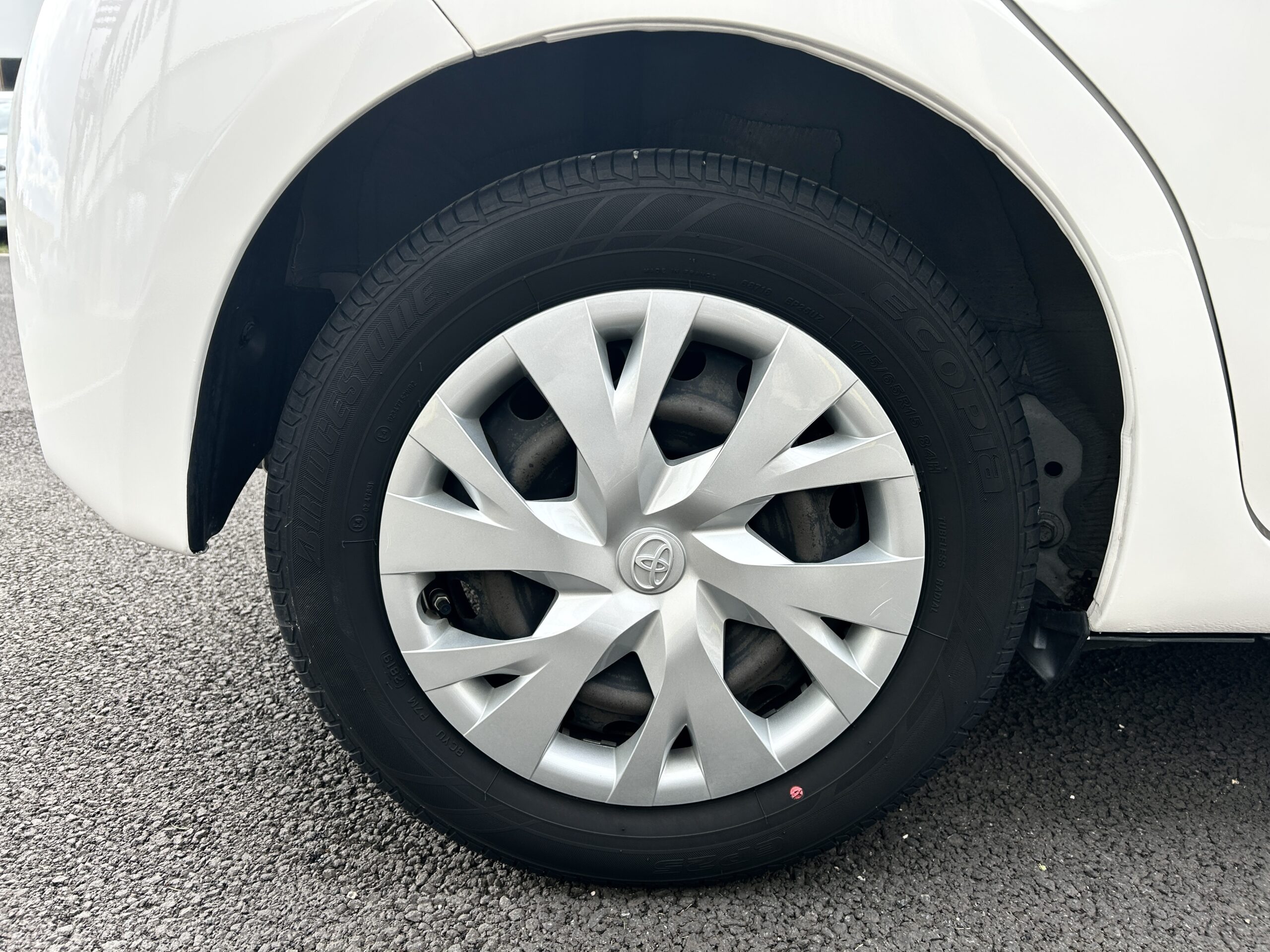 Toyota Yaris France Connect CVT CarVentures photo 010