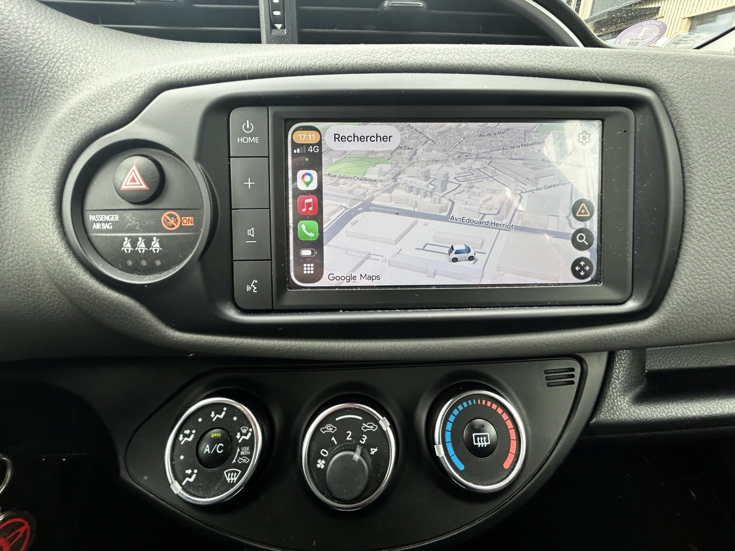 Toyota Yaris France Connect CVT CarVentures photo 022