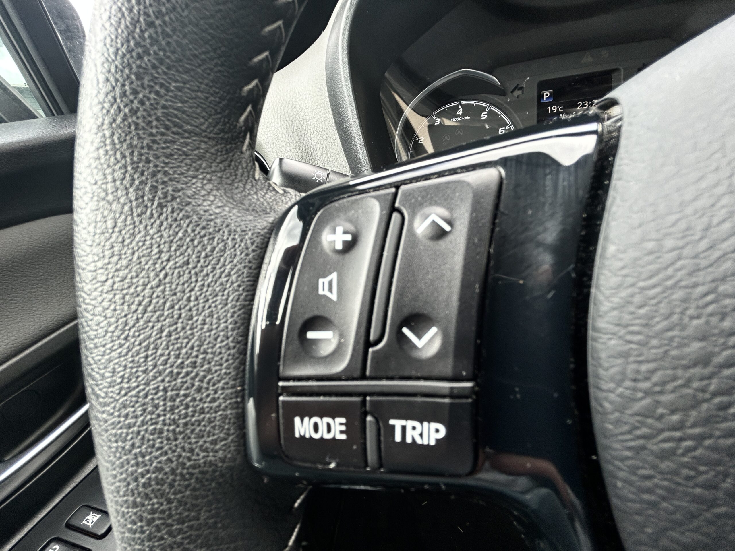 Toyota Yaris France Connect CVT CarVentures photo 026