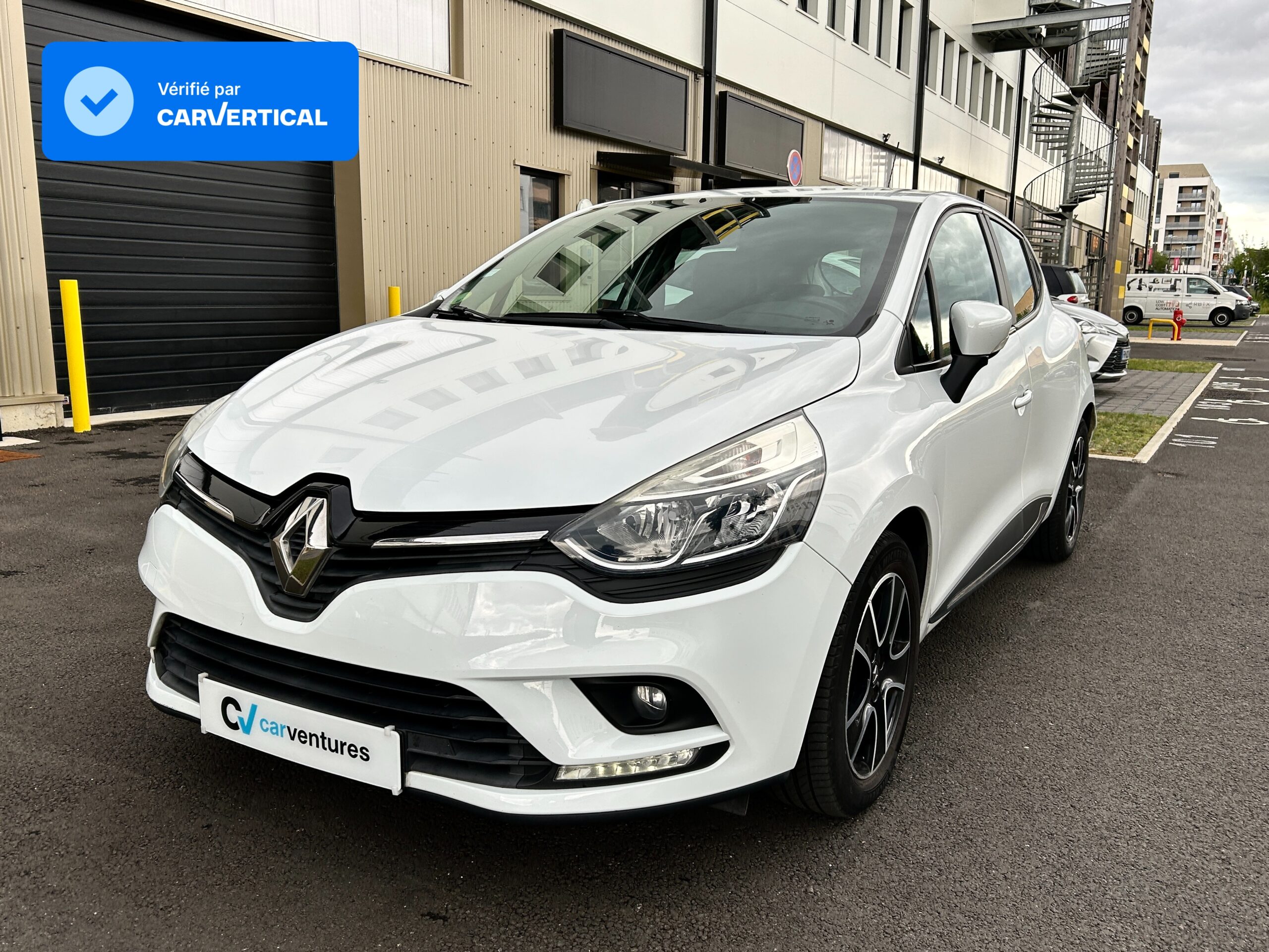 Renault Clio IV 1.5 dCi 90 Business Eco2 (2016) - Blanc Glacier