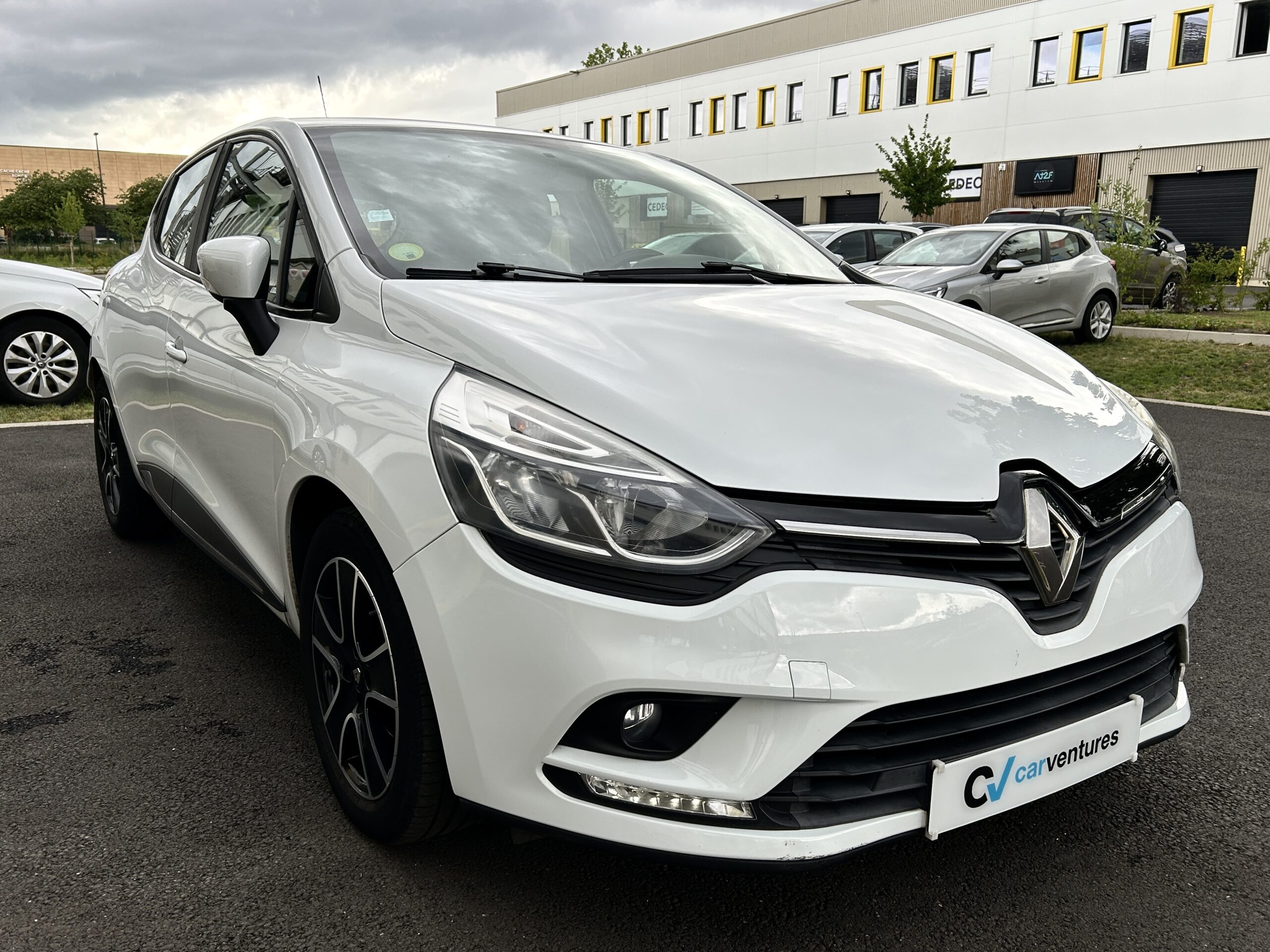 Renault Clio IV dCi 90 Business CarVentures photo 003