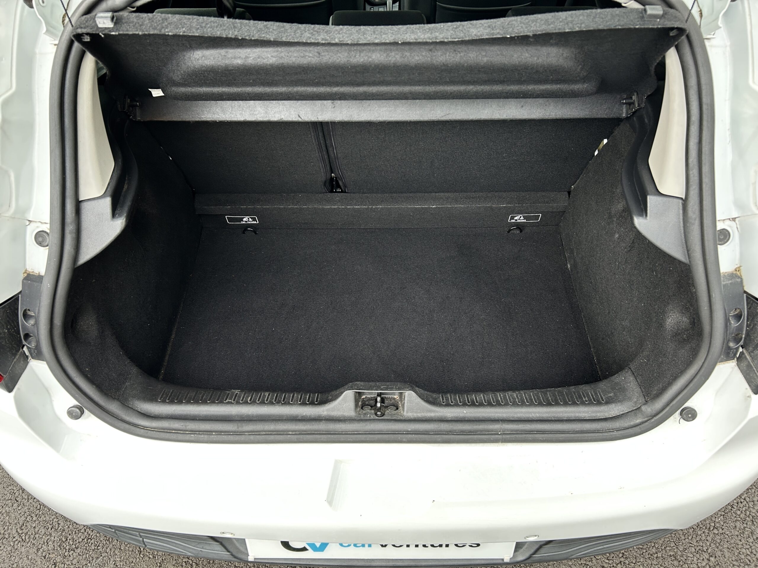 Renault Clio IV dCi 90 Business CarVentures photo 014