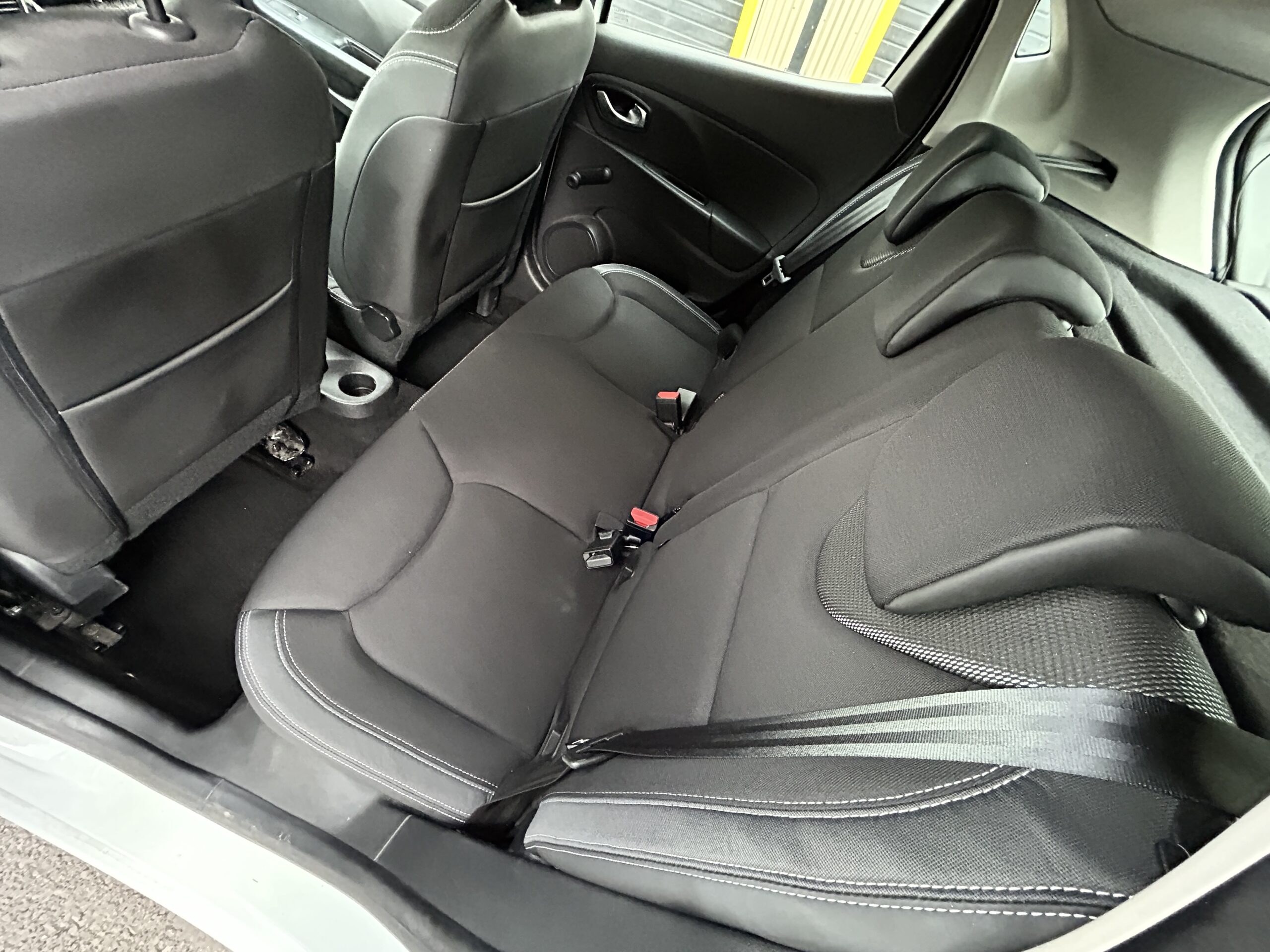 Renault Clio IV dCi 90 Business CarVentures photo 015