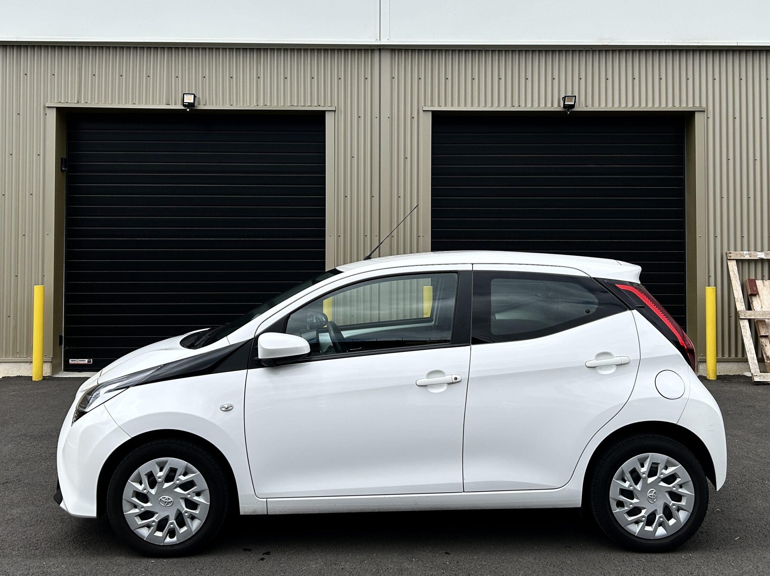 Toyota Aygo x-play CarVentures photo 004