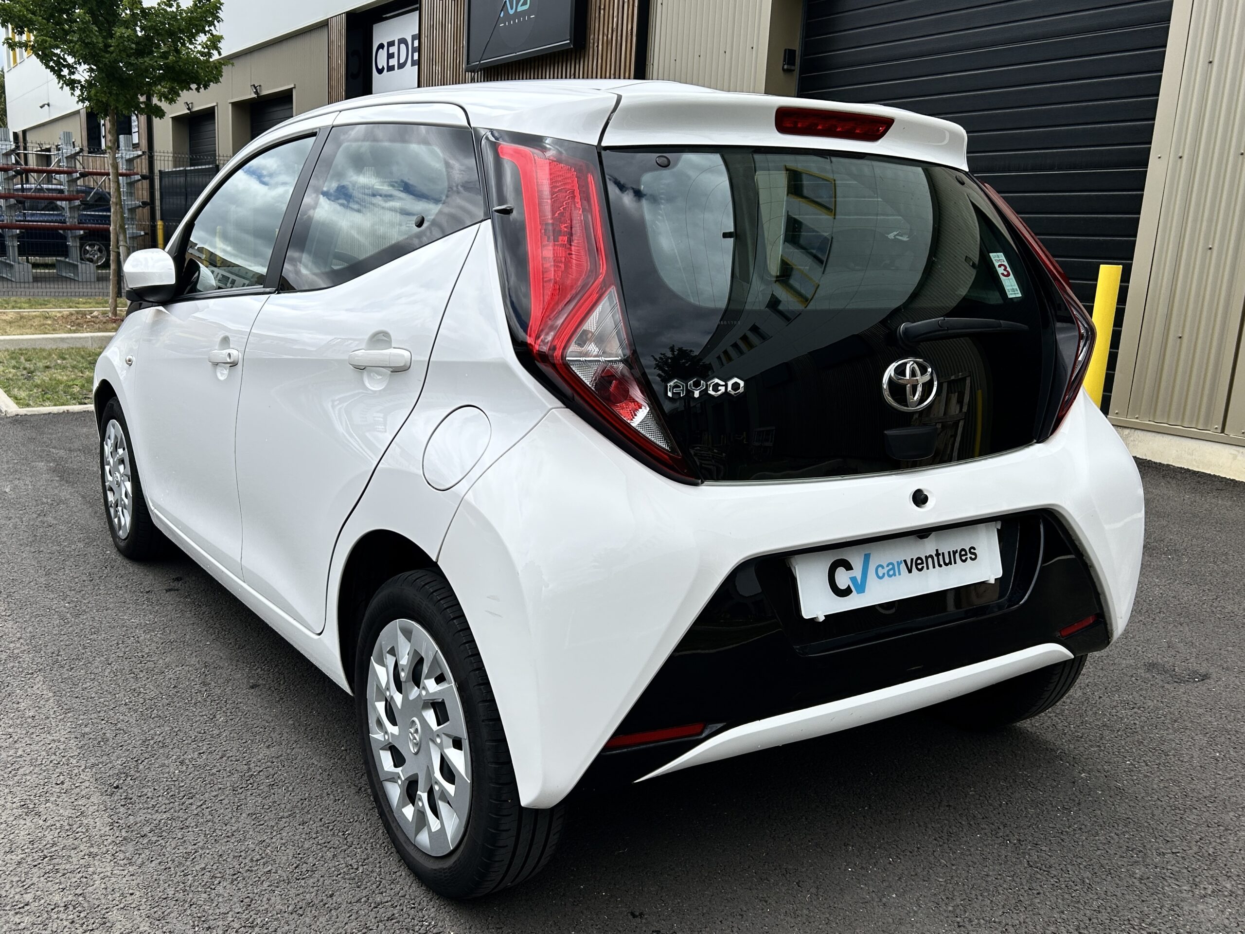 Toyota Aygo x-play CarVentures photo 005