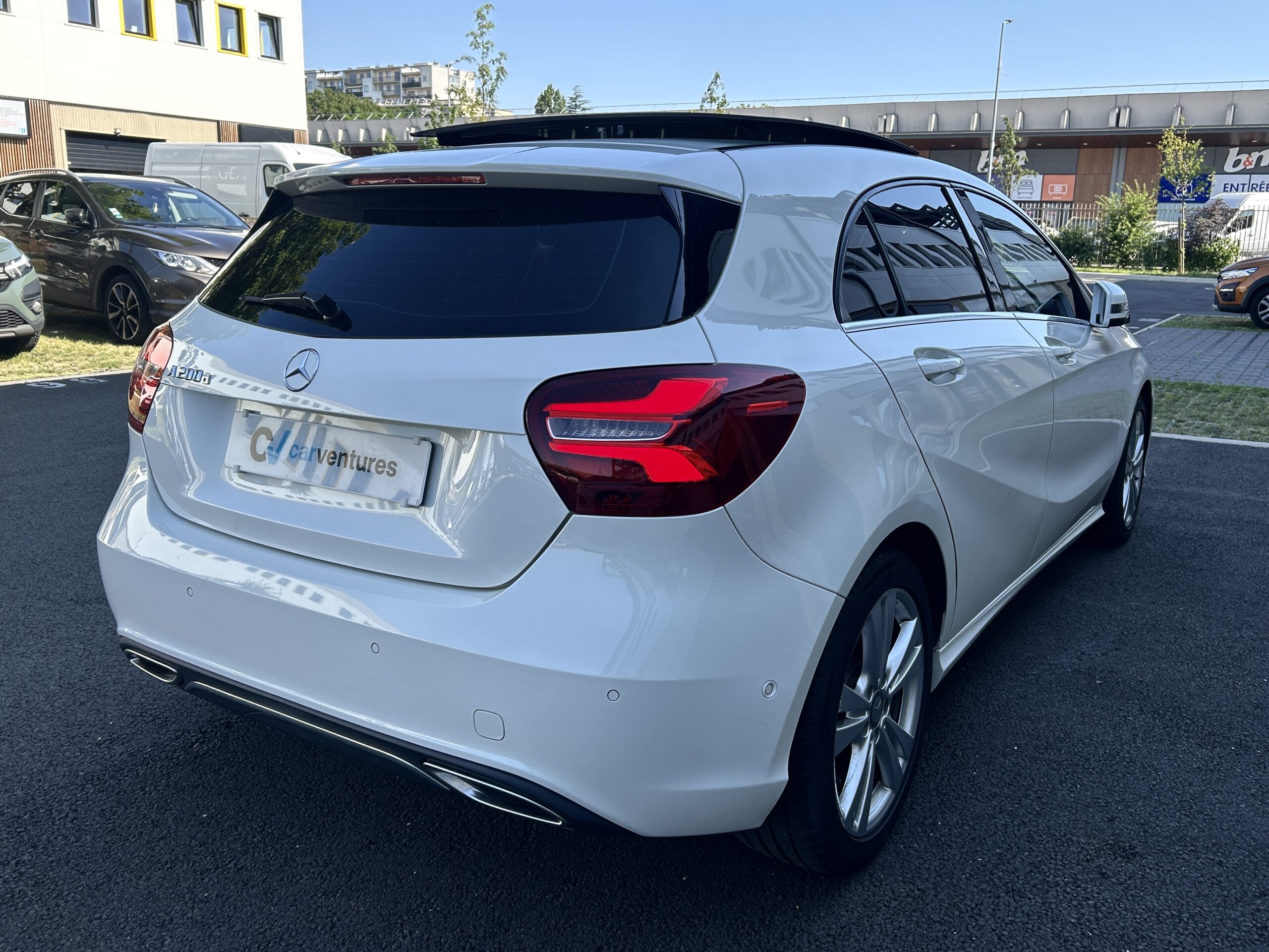 Mercedes Classe A 200d Sensation 7G-DCT CarVentures photo 007