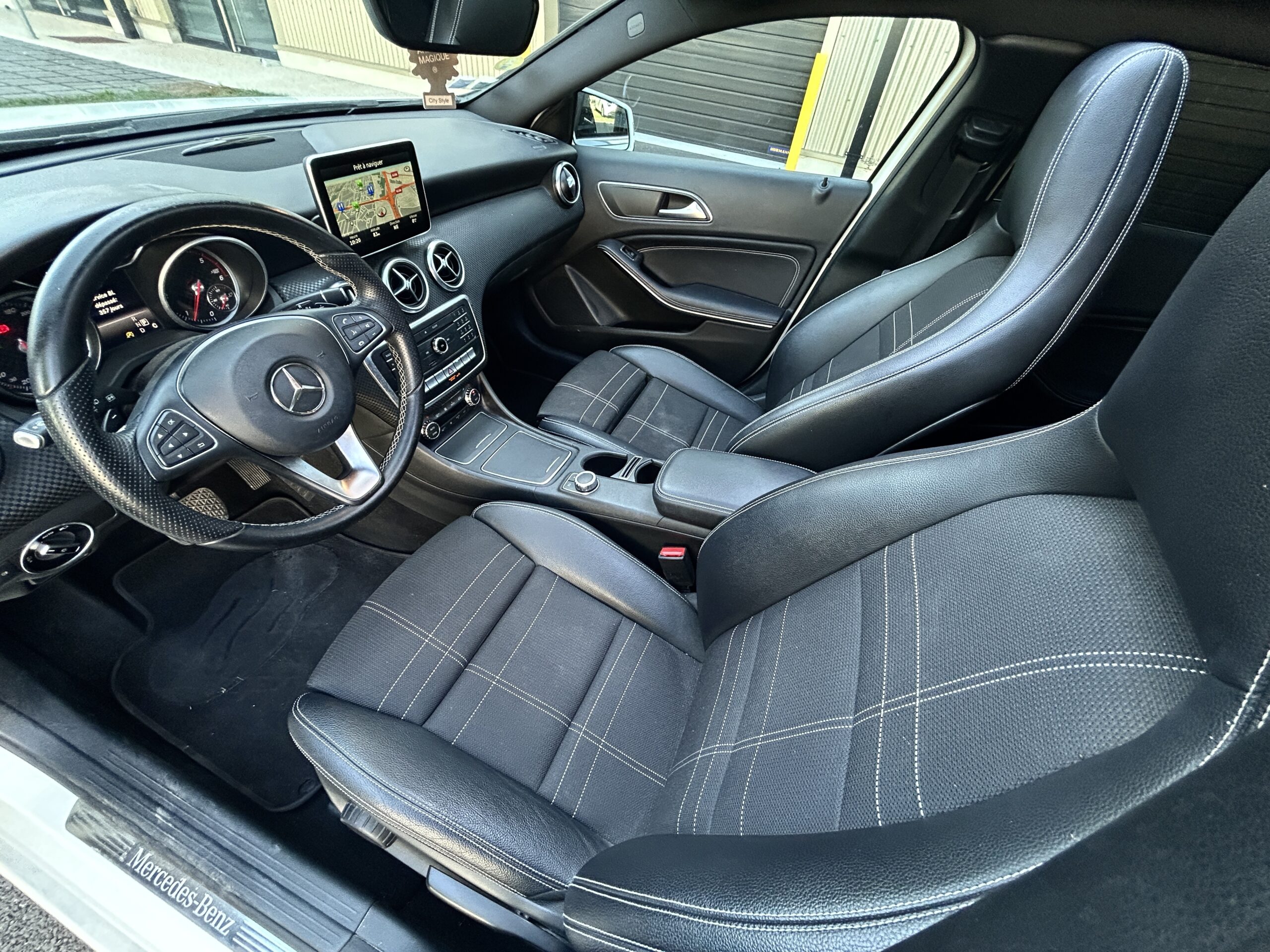 Mercedes Classe A 200d Sensation 7G-DCT CarVentures photo 020