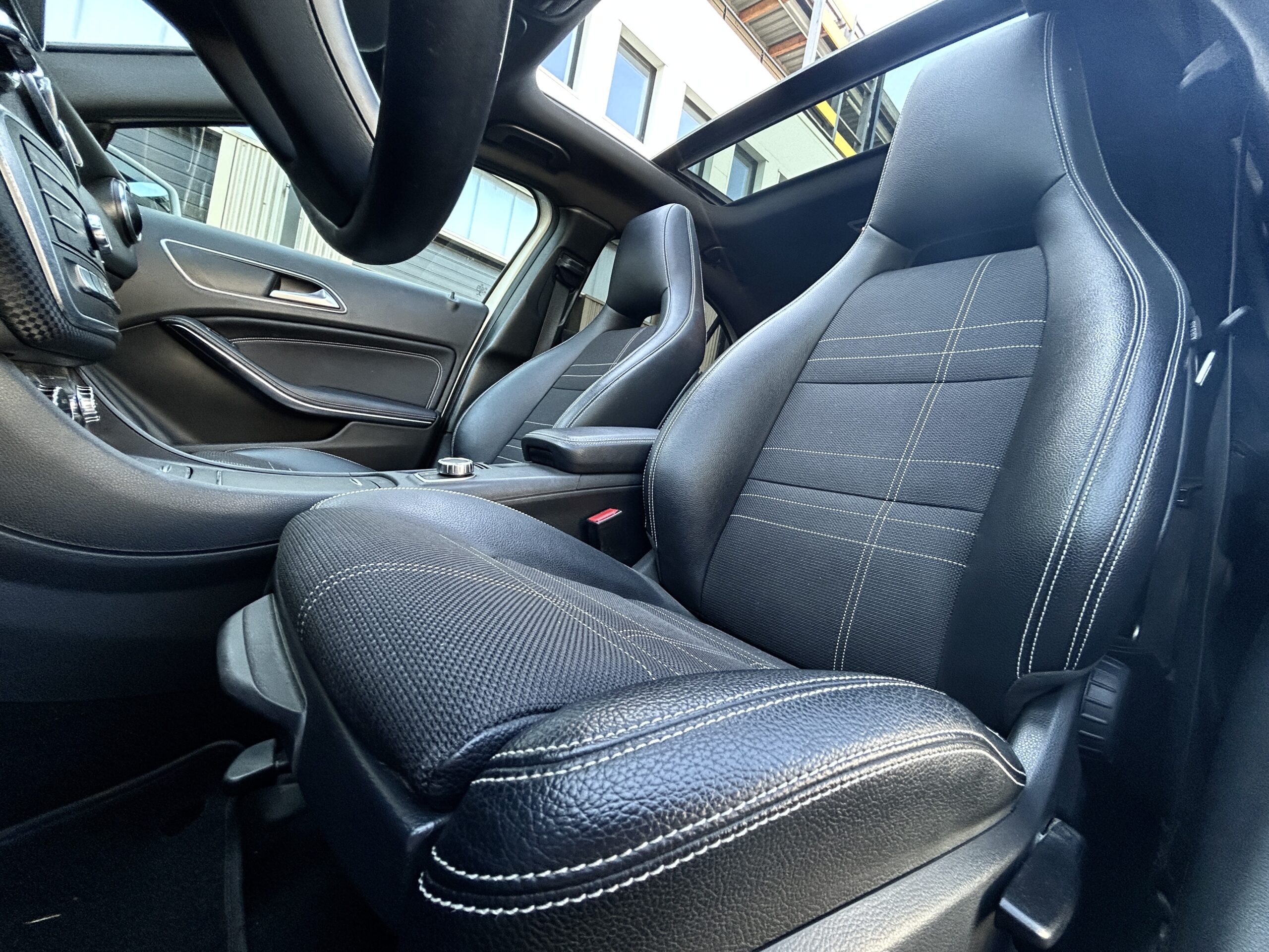 Mercedes Classe A 200d Sensation 7G-DCT CarVentures photo 021